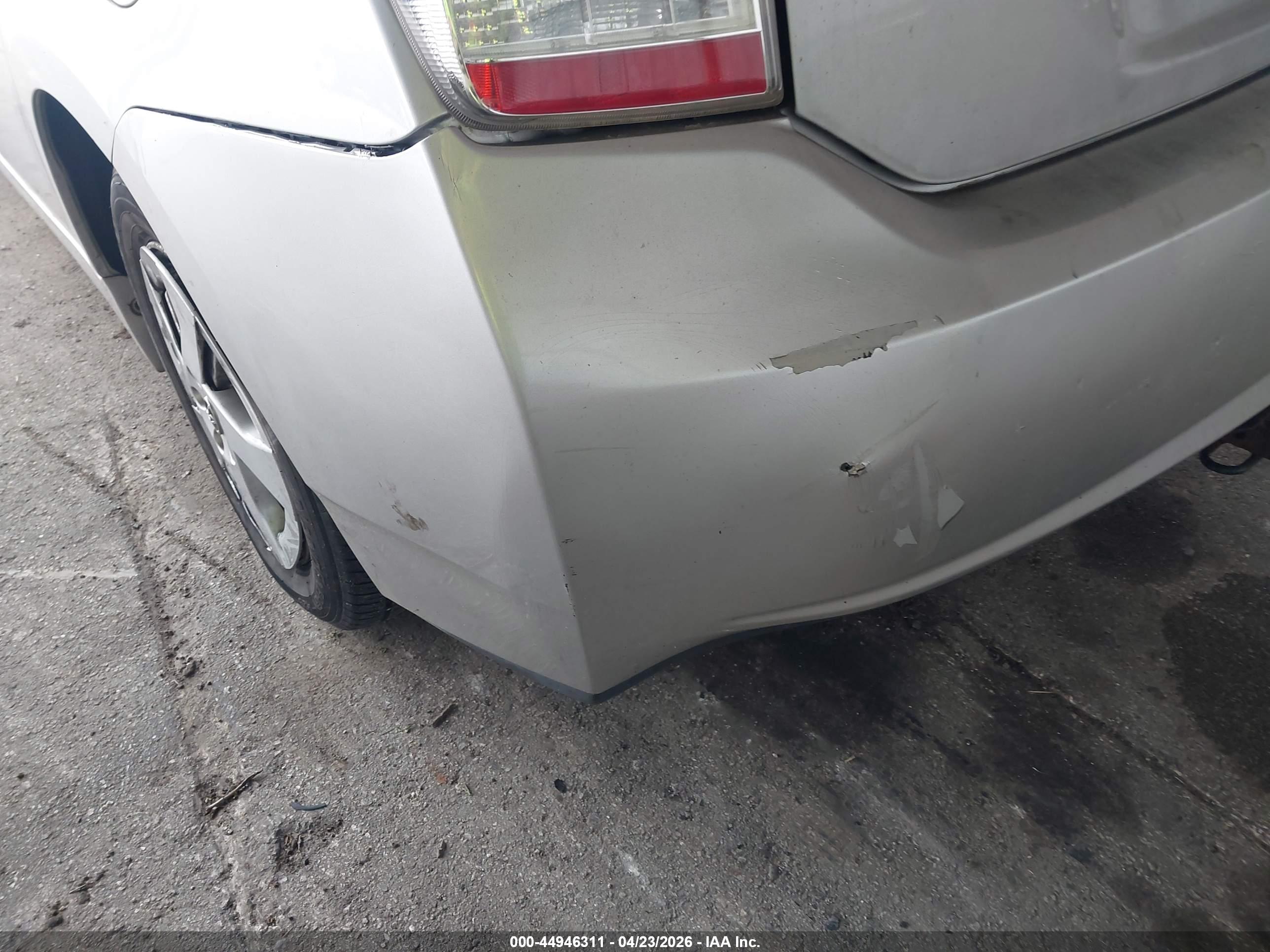 TOYOTA PRIUS image 6