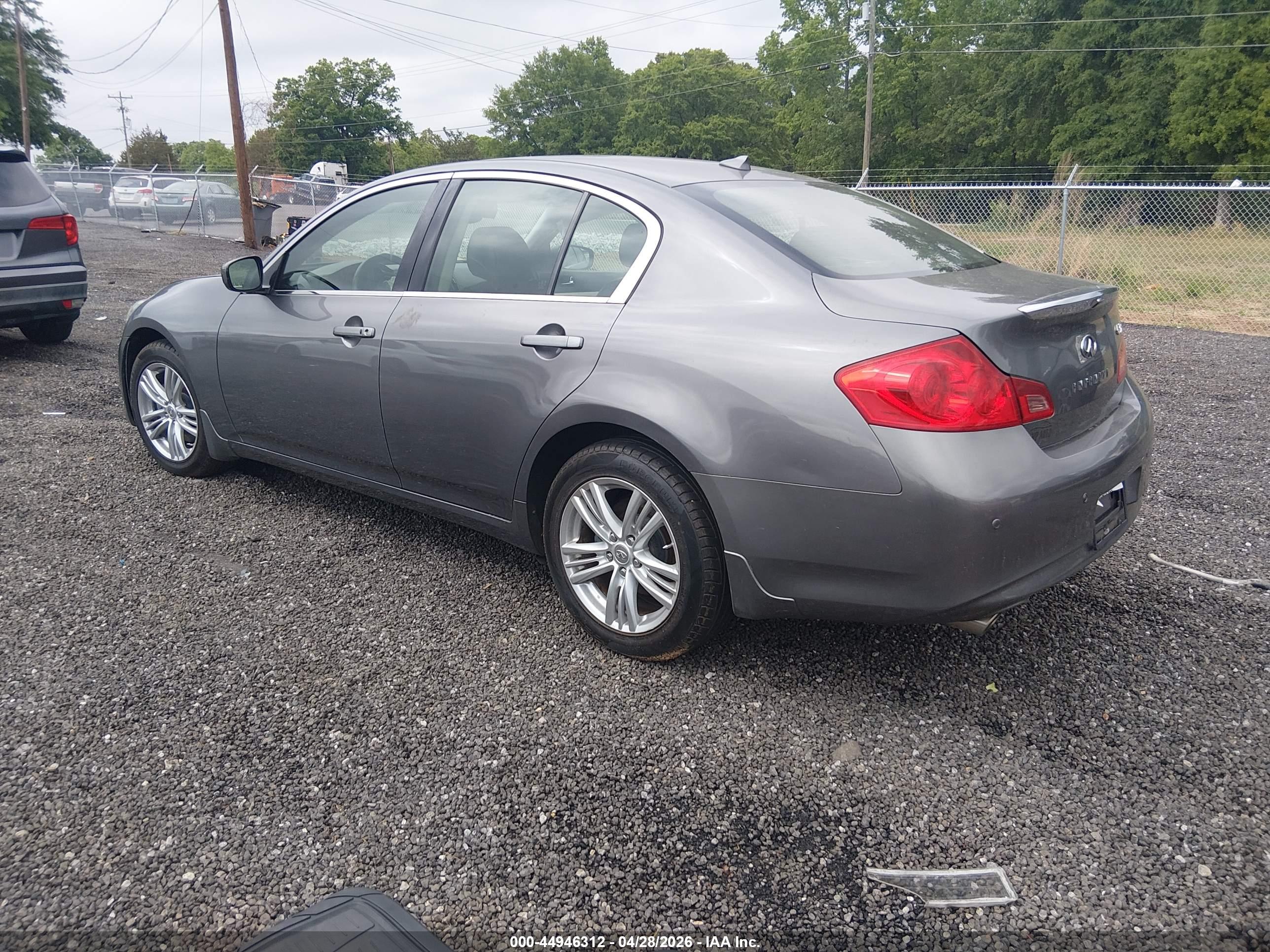 INFINITI G37X image 3