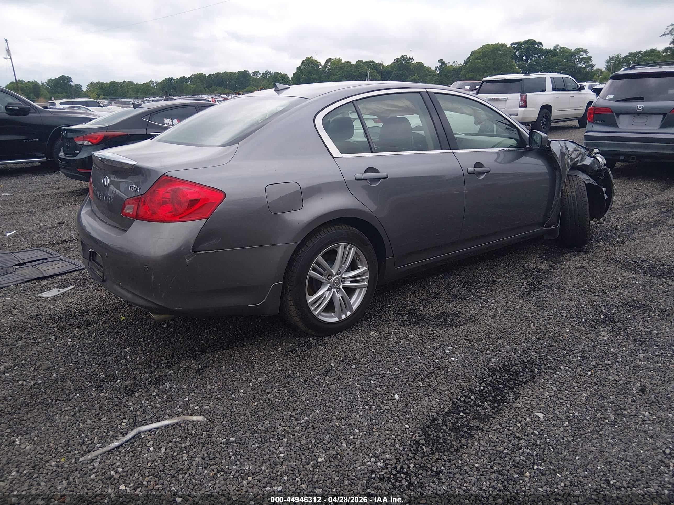 INFINITI G37X image 4