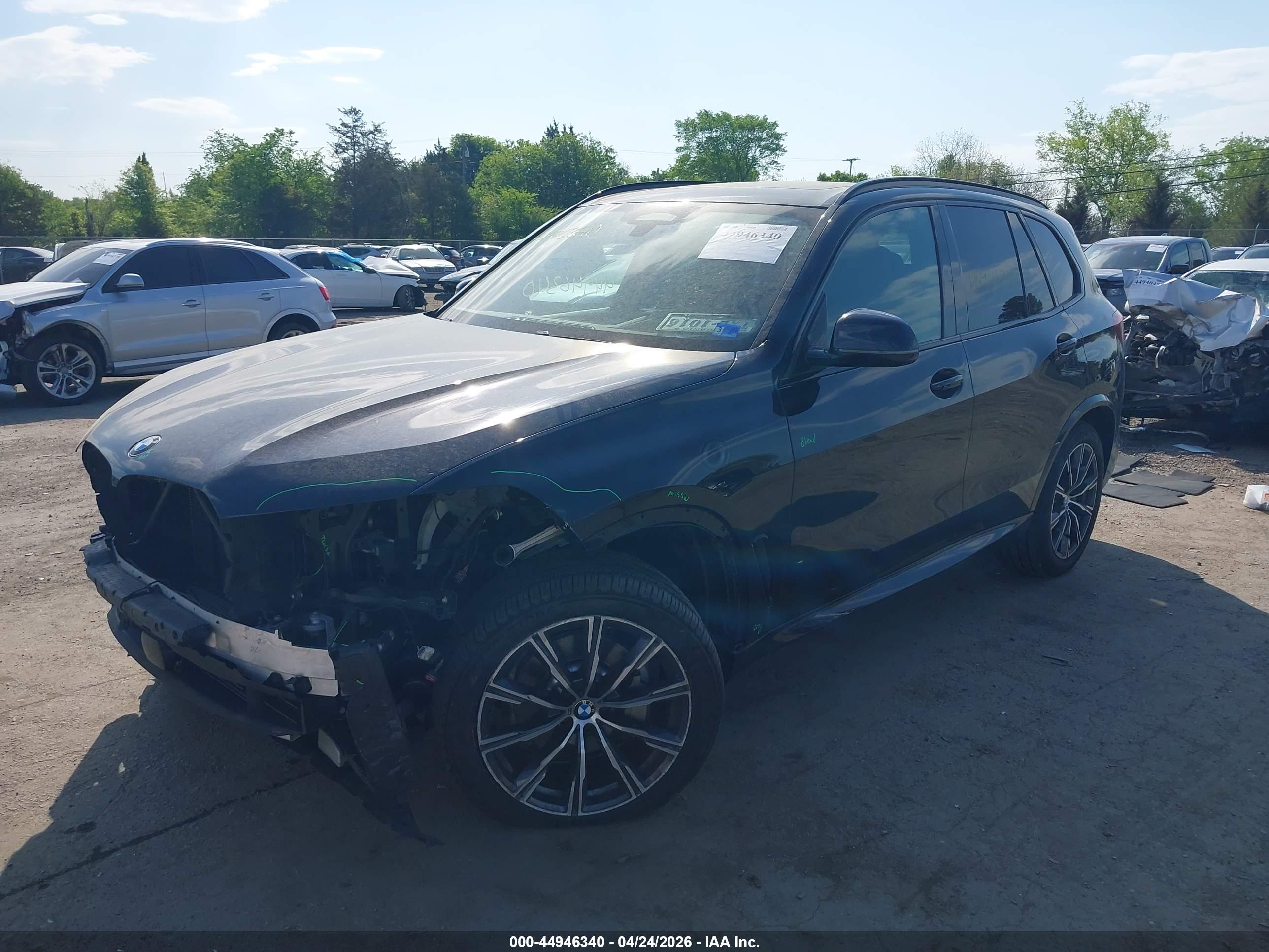BMW X5 image 2