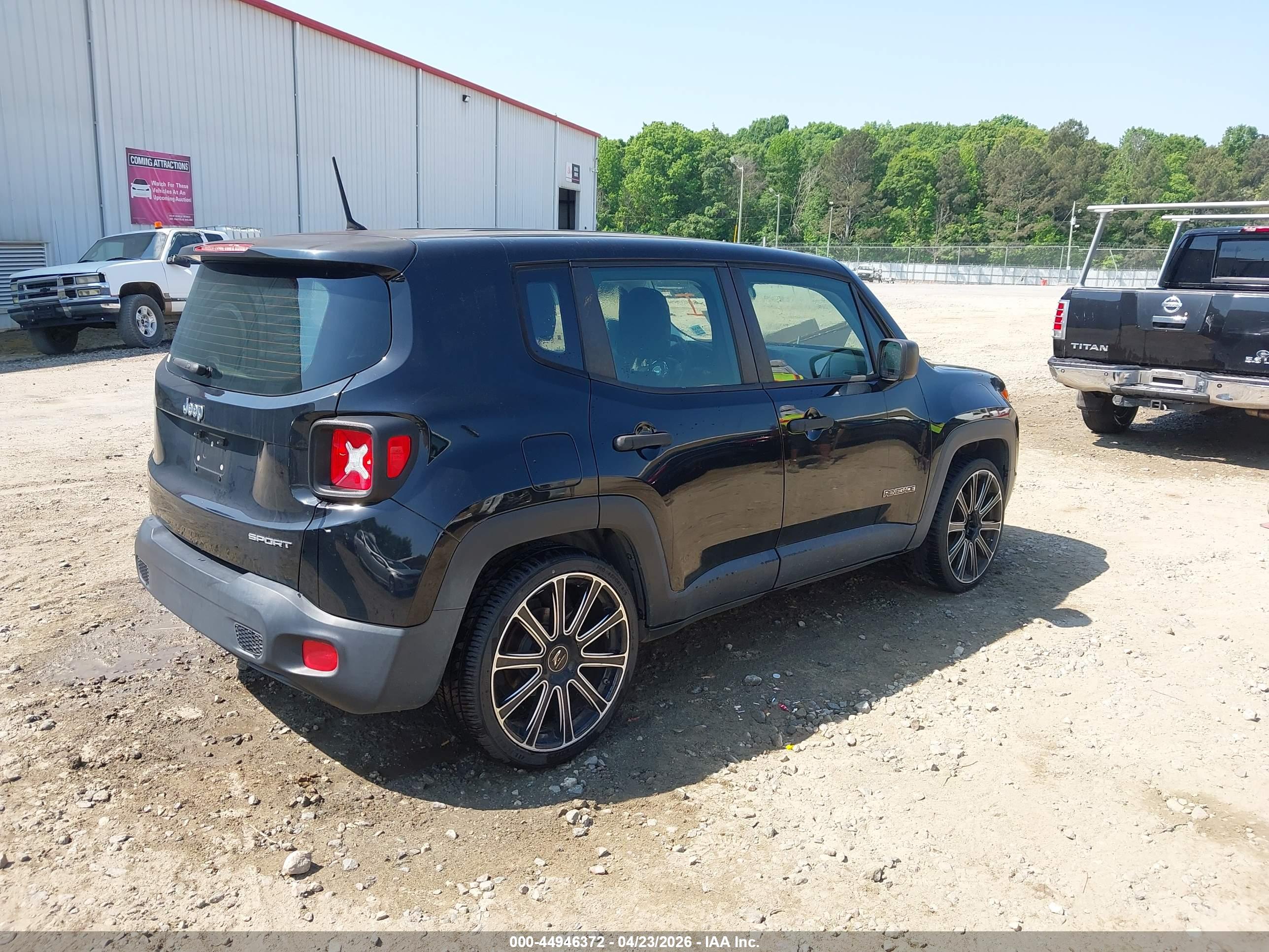 JEEP RENEGADE image 4