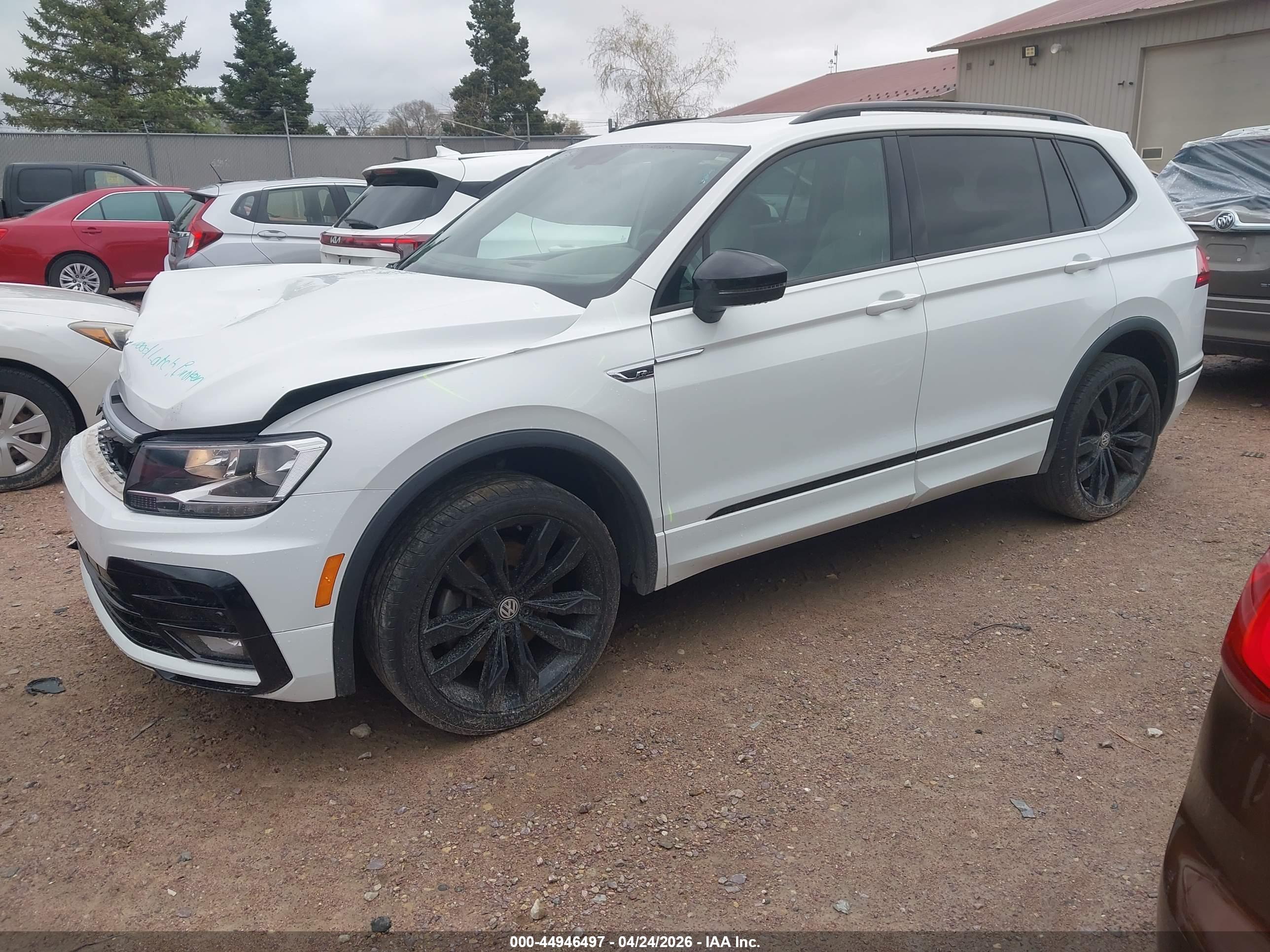 VOLKSWAGEN TIGUAN image 2