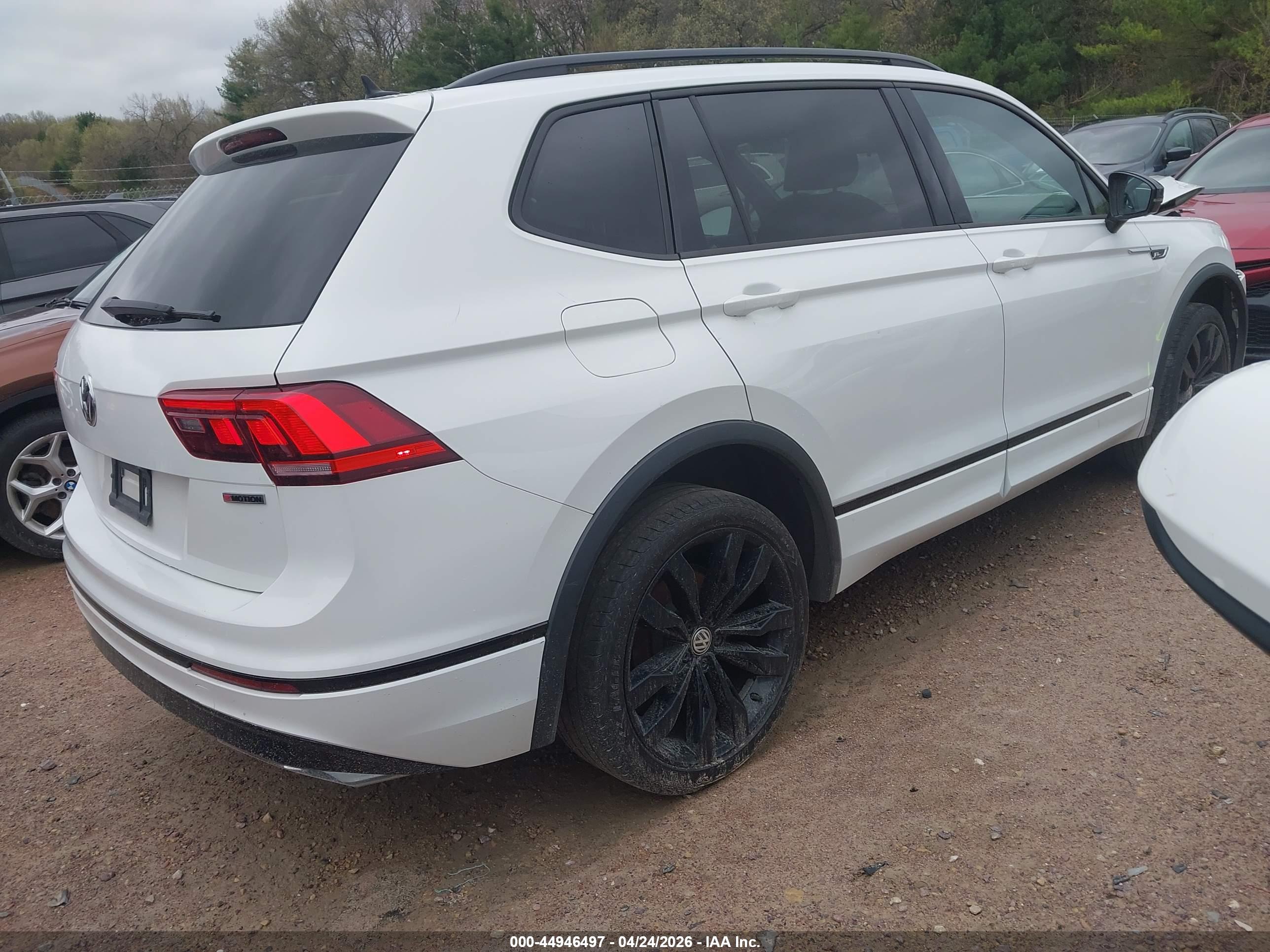 VOLKSWAGEN TIGUAN image 4