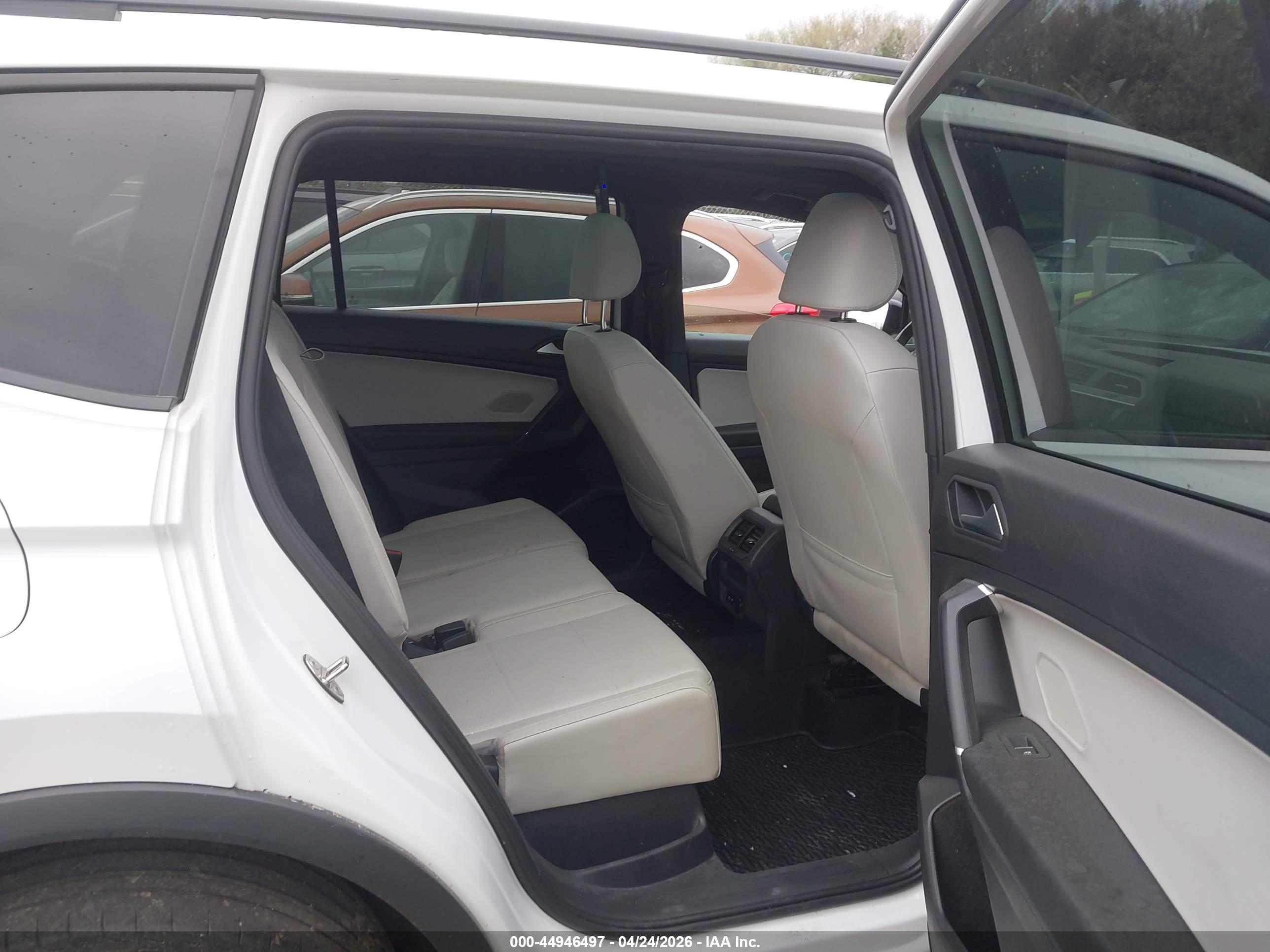 VOLKSWAGEN TIGUAN image 8