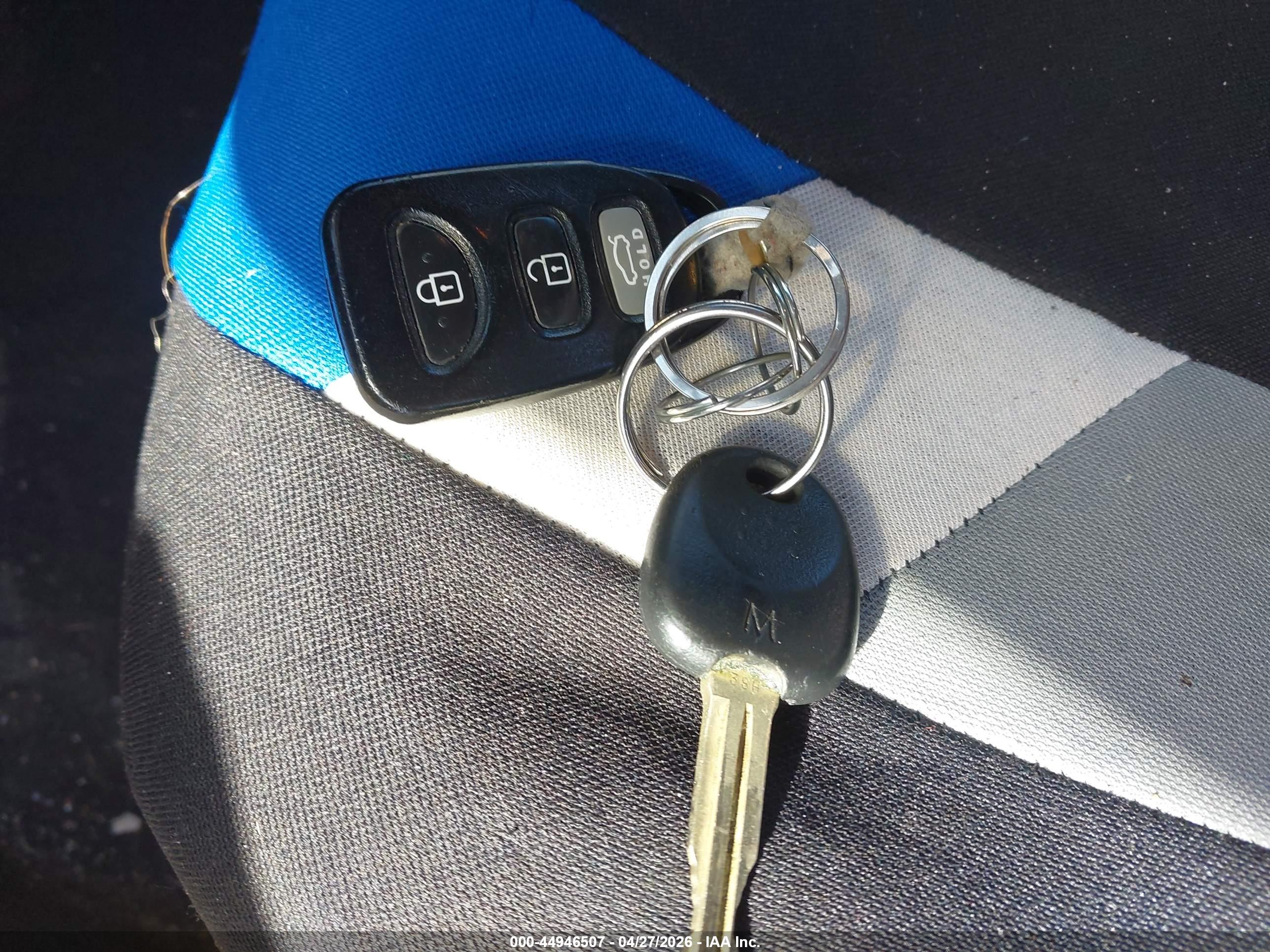 HYUNDAI ELANTRA image 11