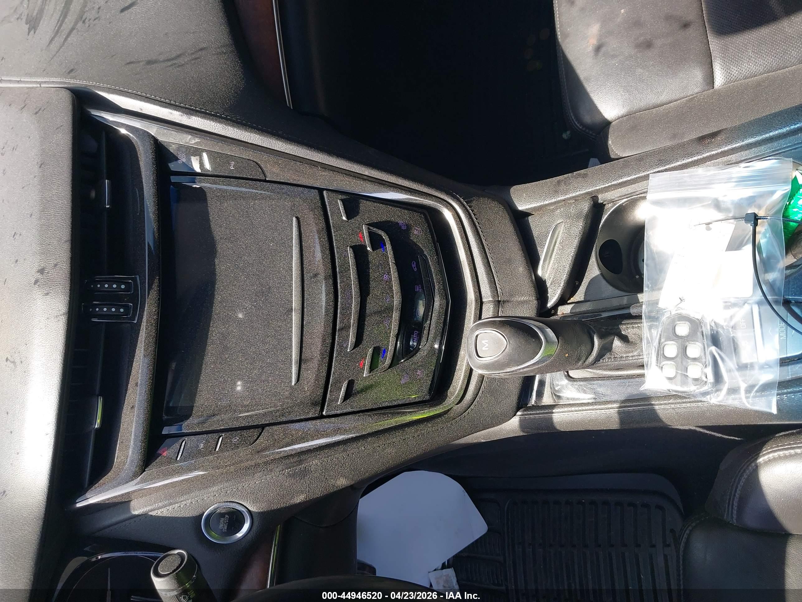 CADILLAC CTS image 11