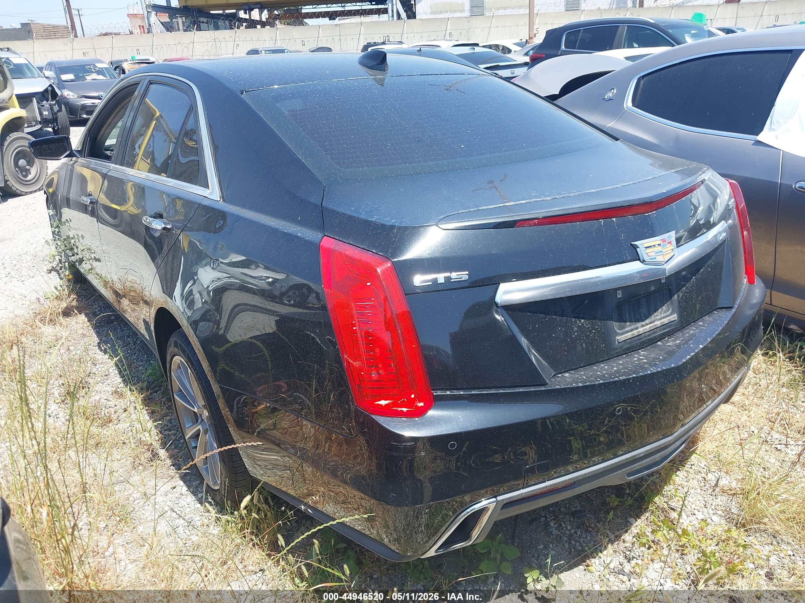 CADILLAC CTS image 3