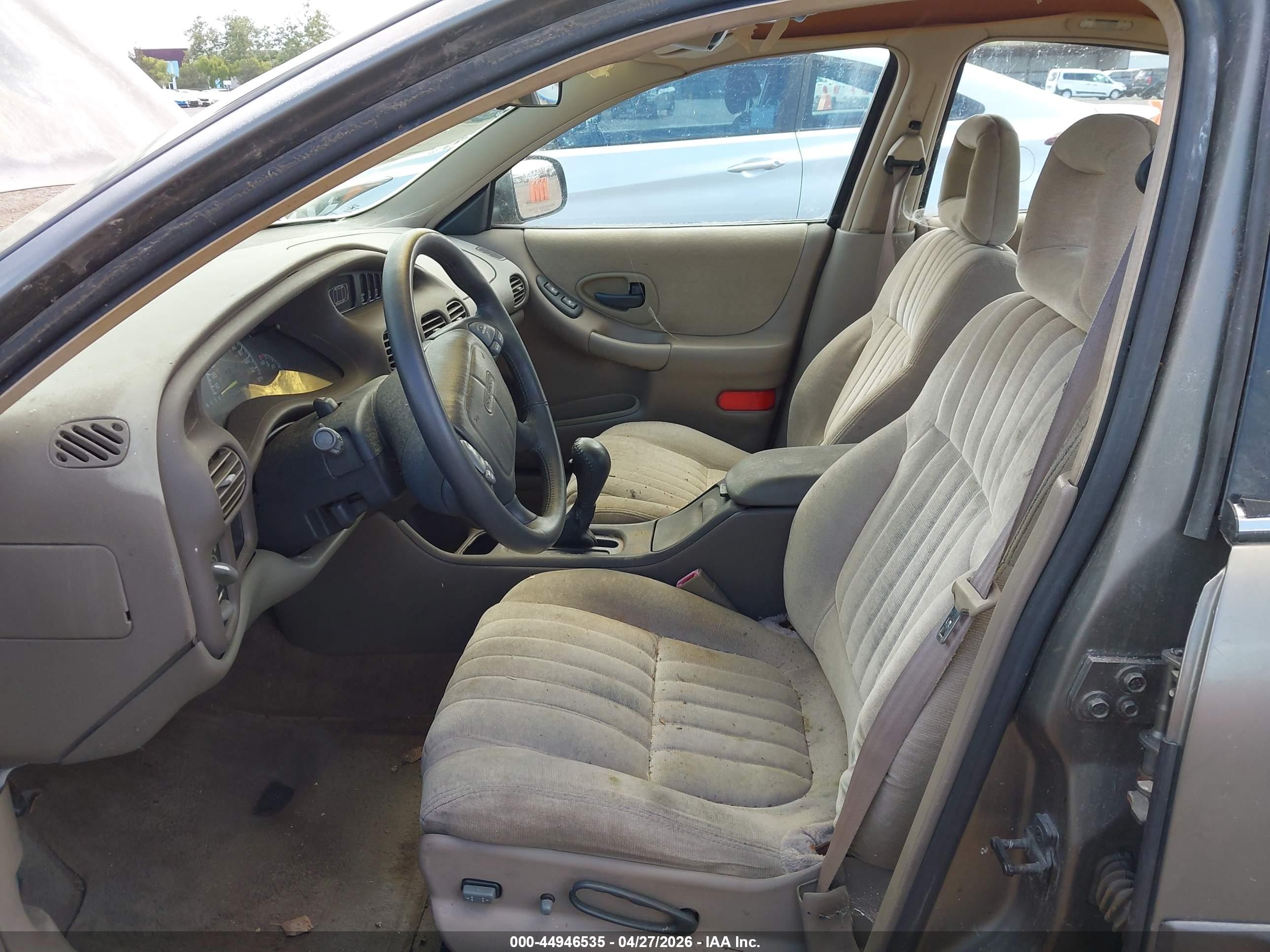 PONTIAC GRAND image 5