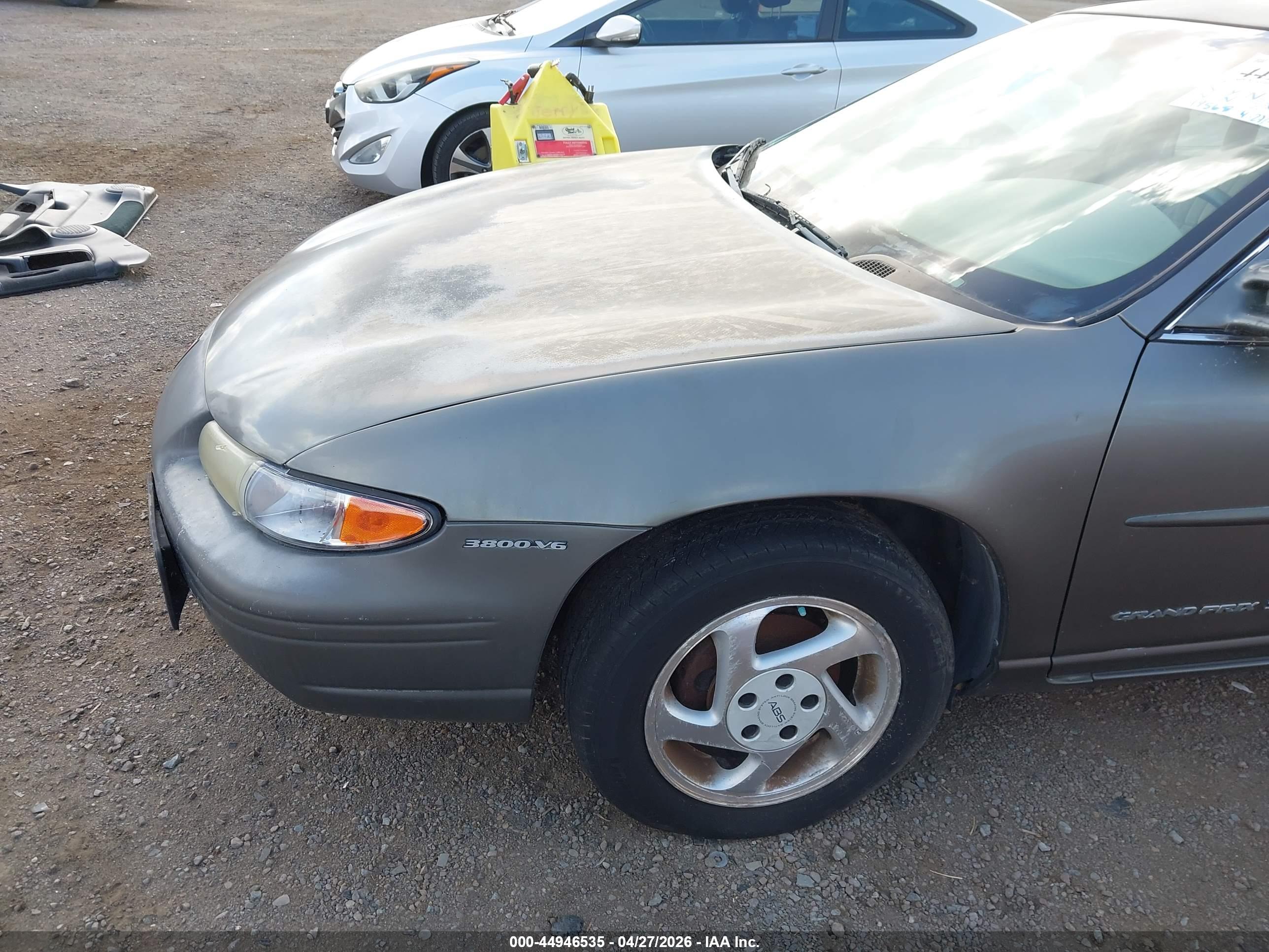 PONTIAC GRAND image 6