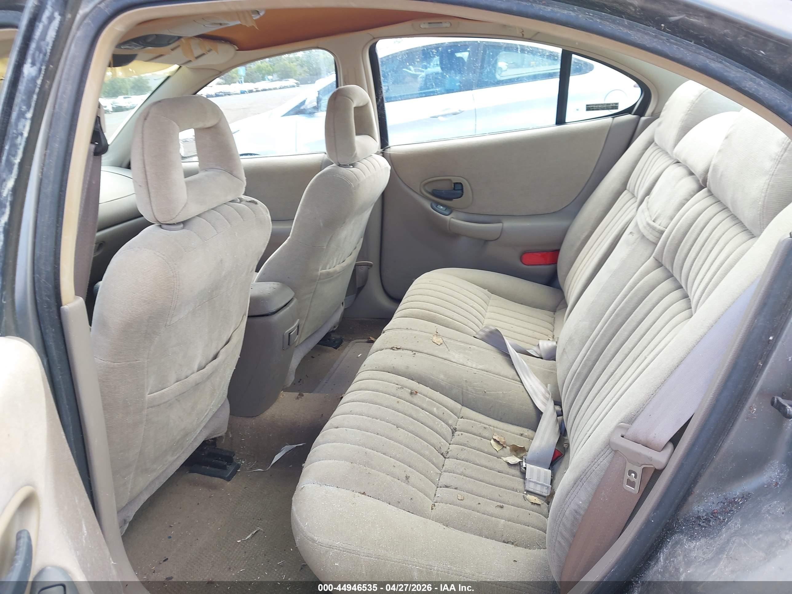 PONTIAC GRAND image 8