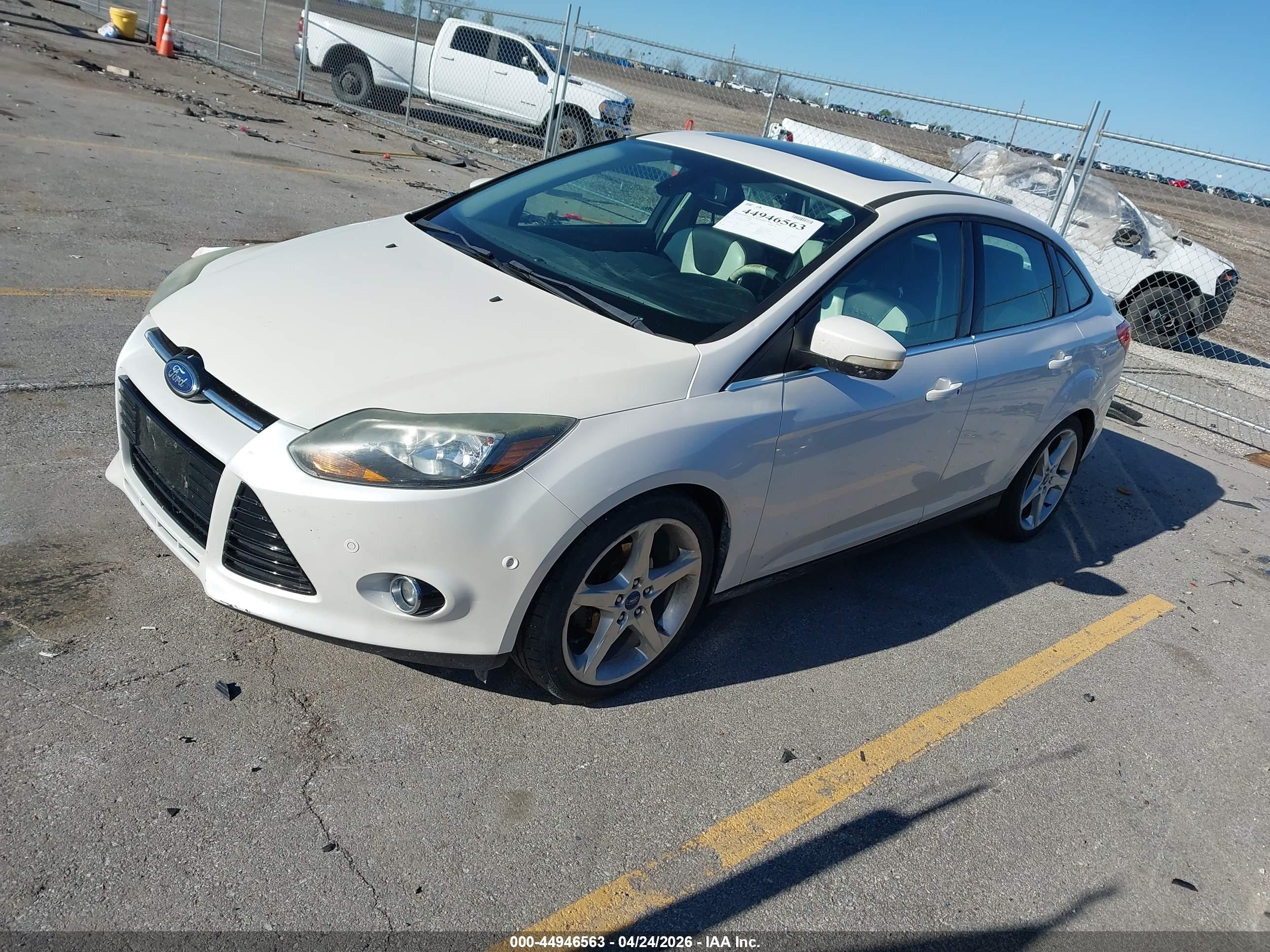 FORD FOCUS image 2