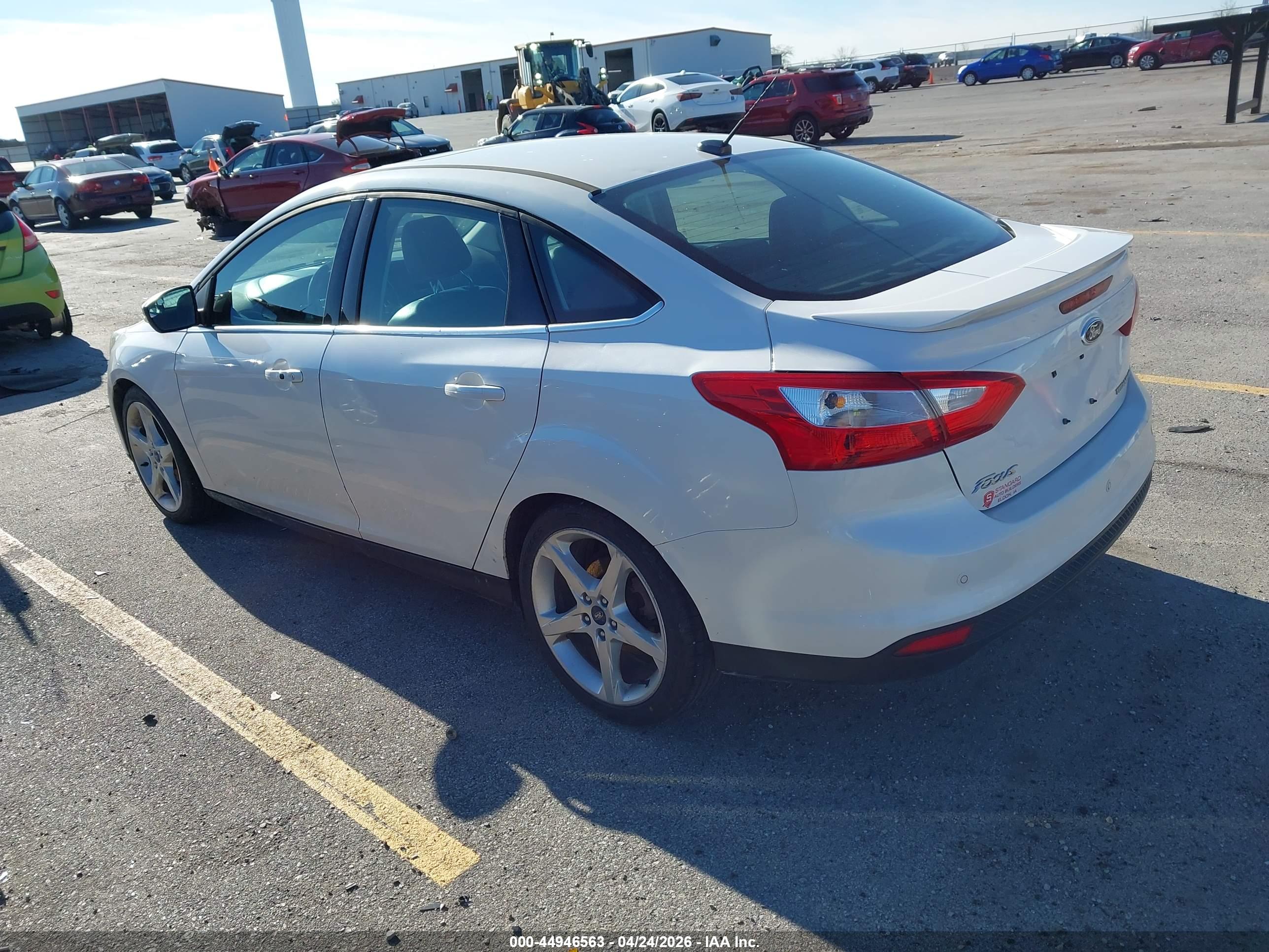 FORD FOCUS image 3