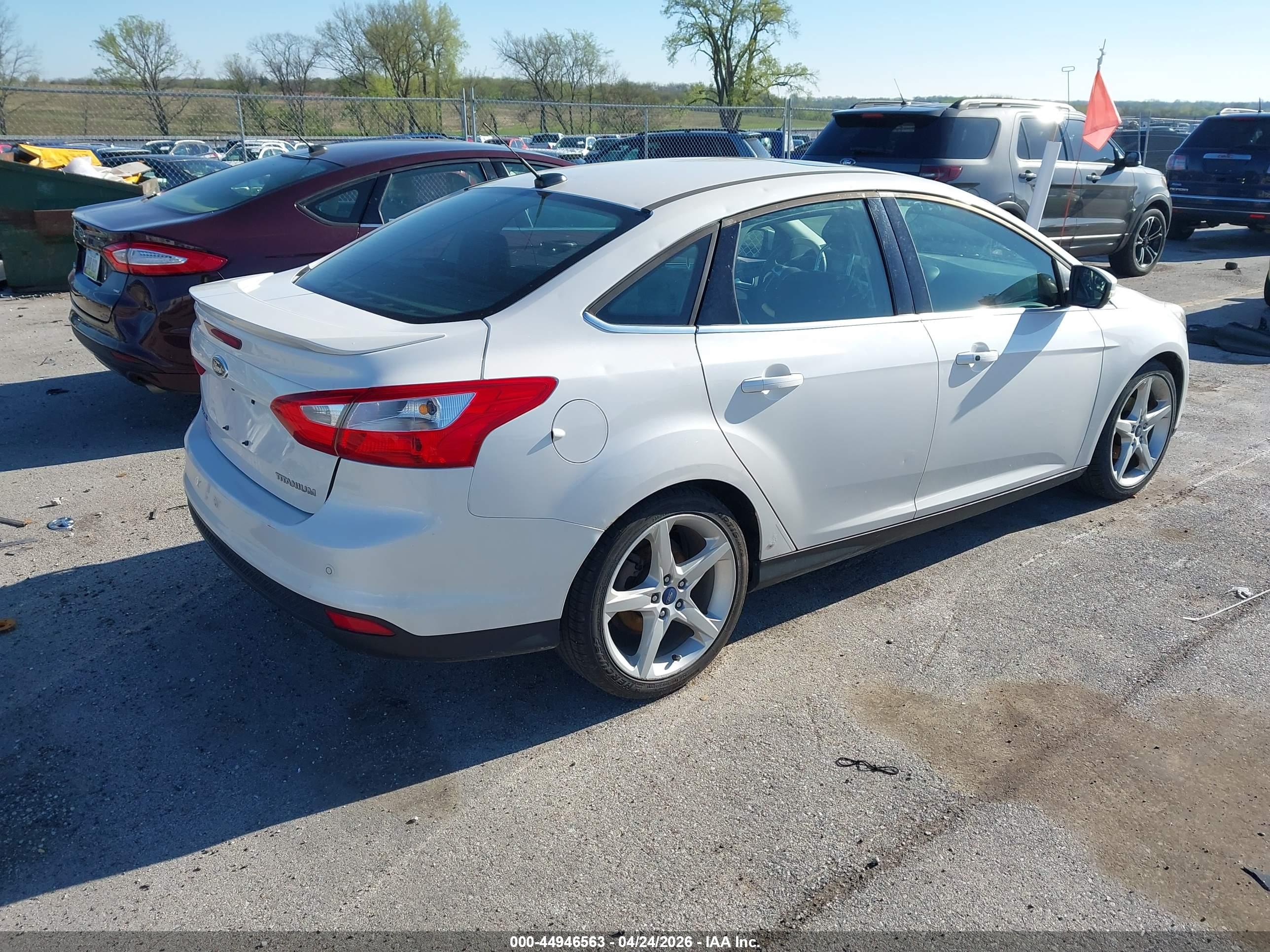FORD FOCUS image 4