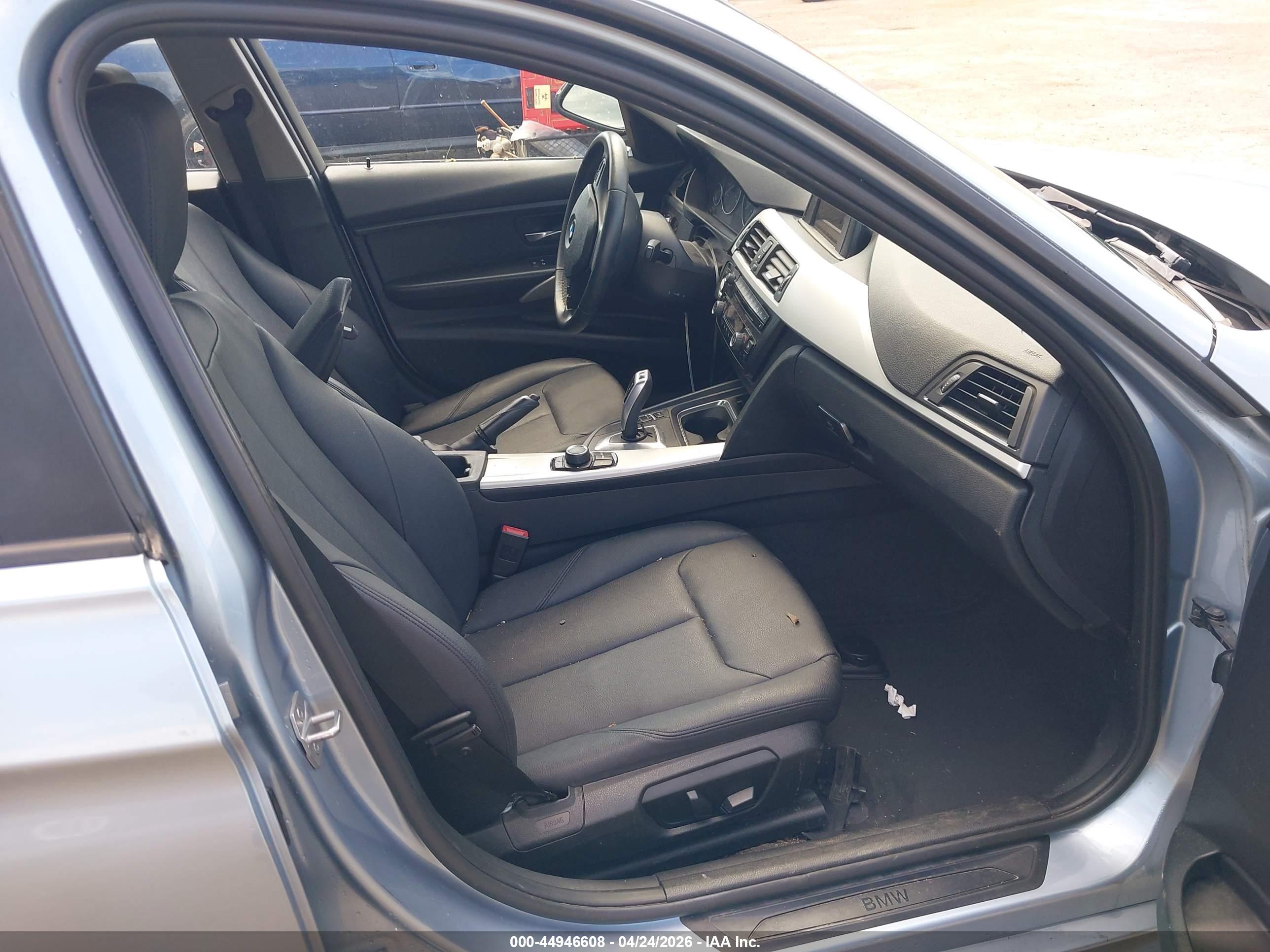 BMW 320I image 5