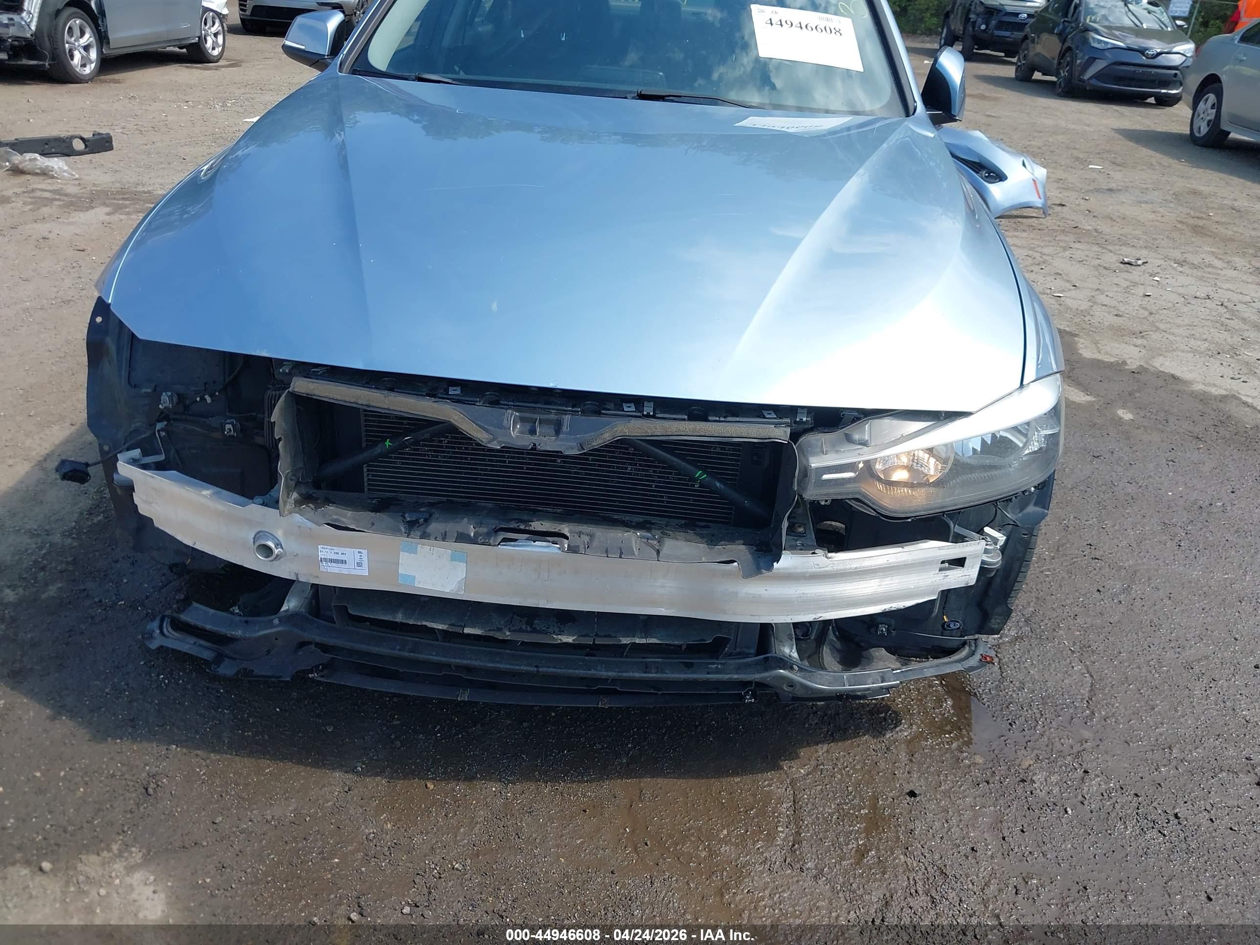 BMW 320I image 6