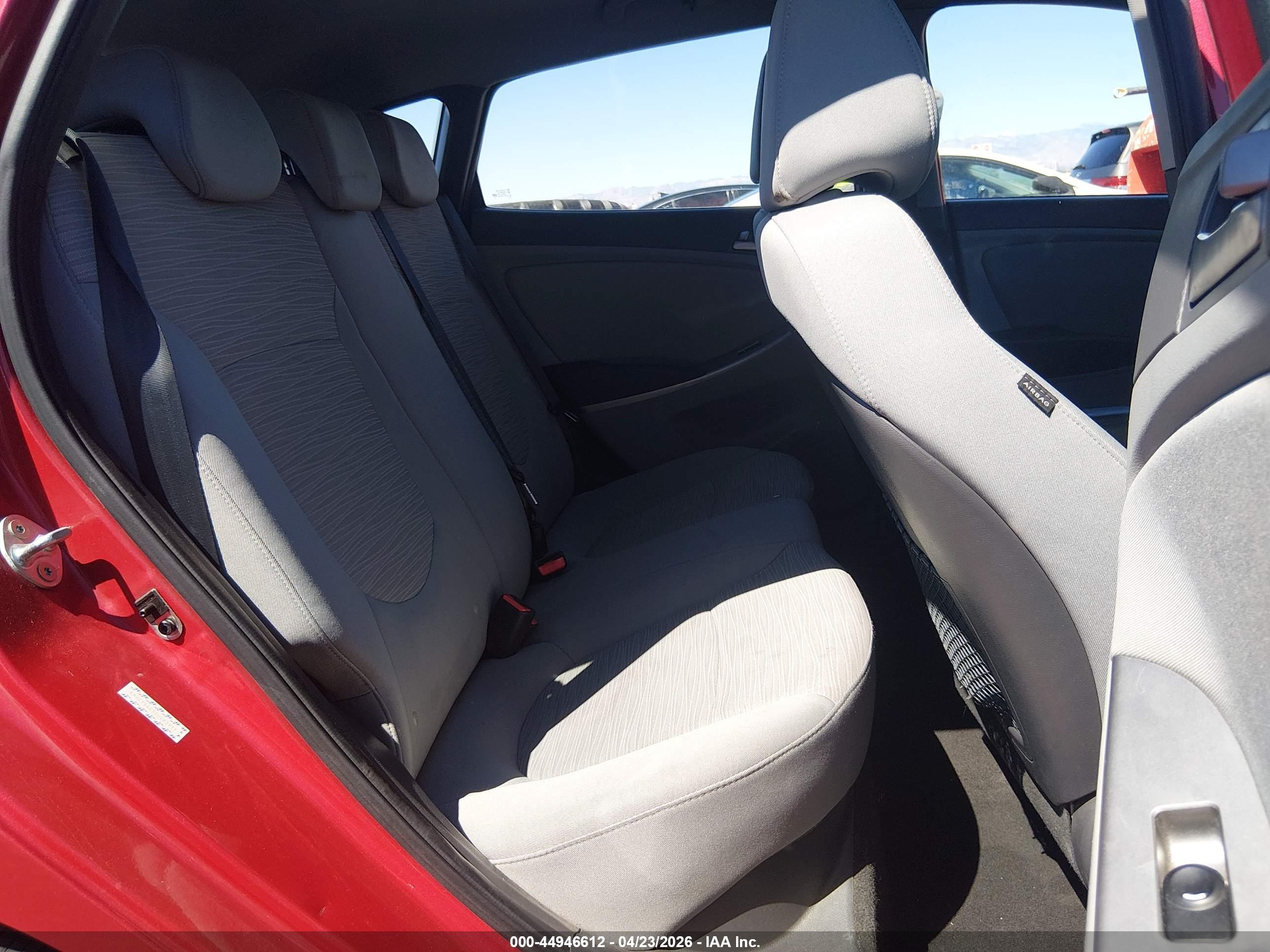 HYUNDAI ACCENT image 8