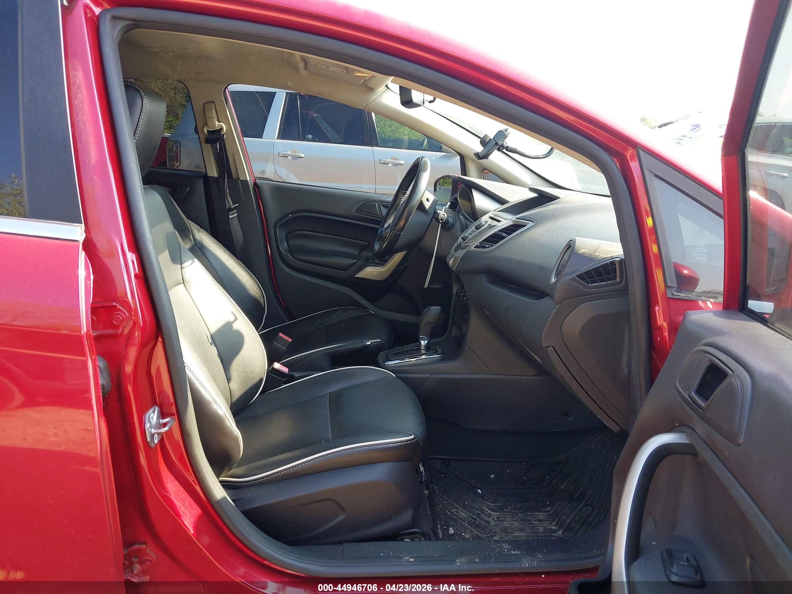 FORD FIESTA image 5