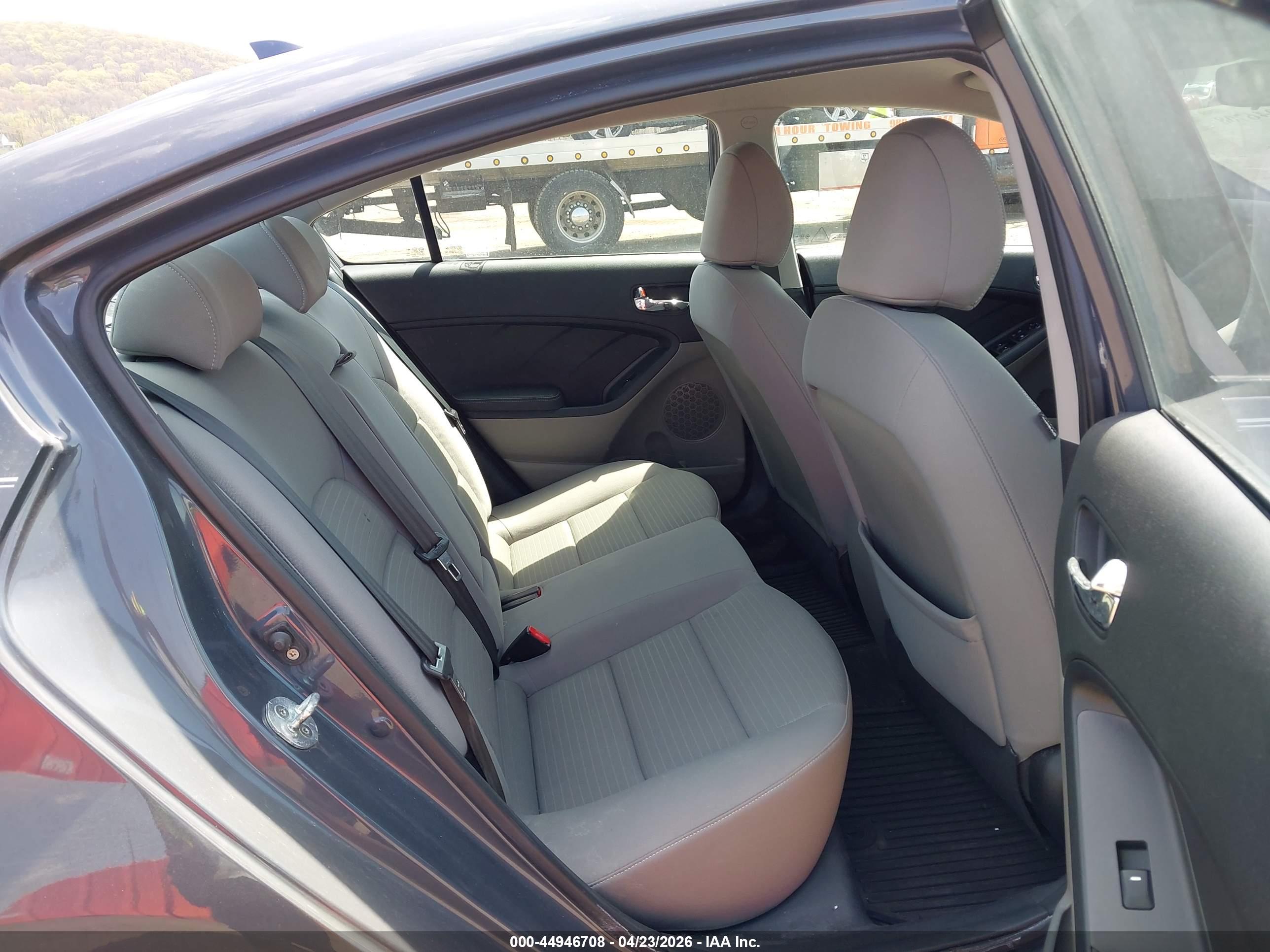 KIA FORTE image 8
