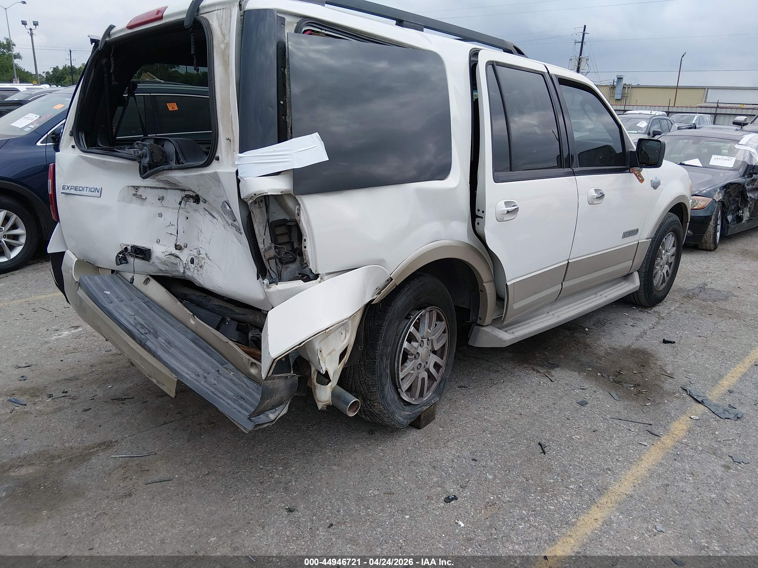 FORD EXPEDITION image 4
