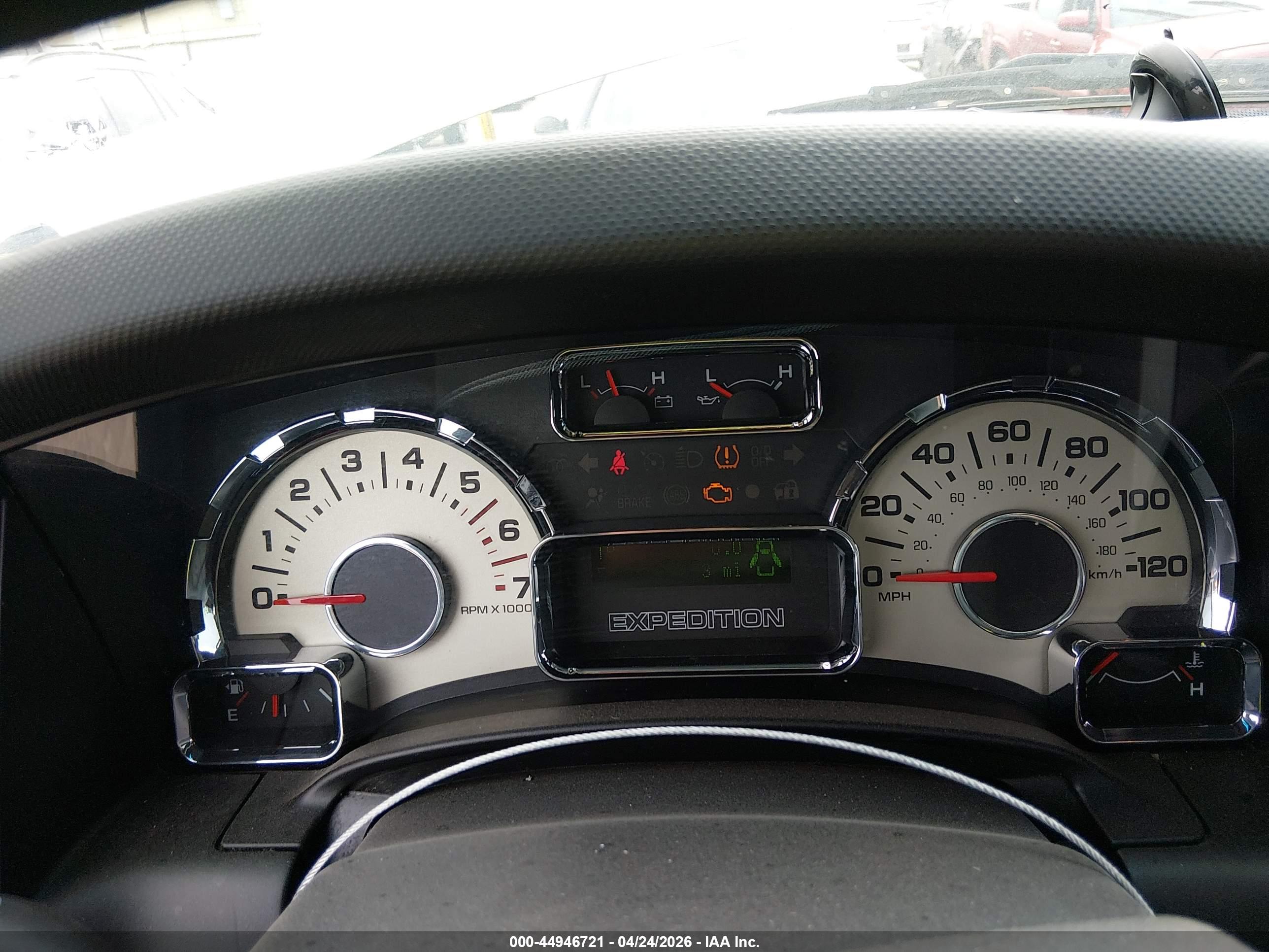 FORD EXPEDITION image 7