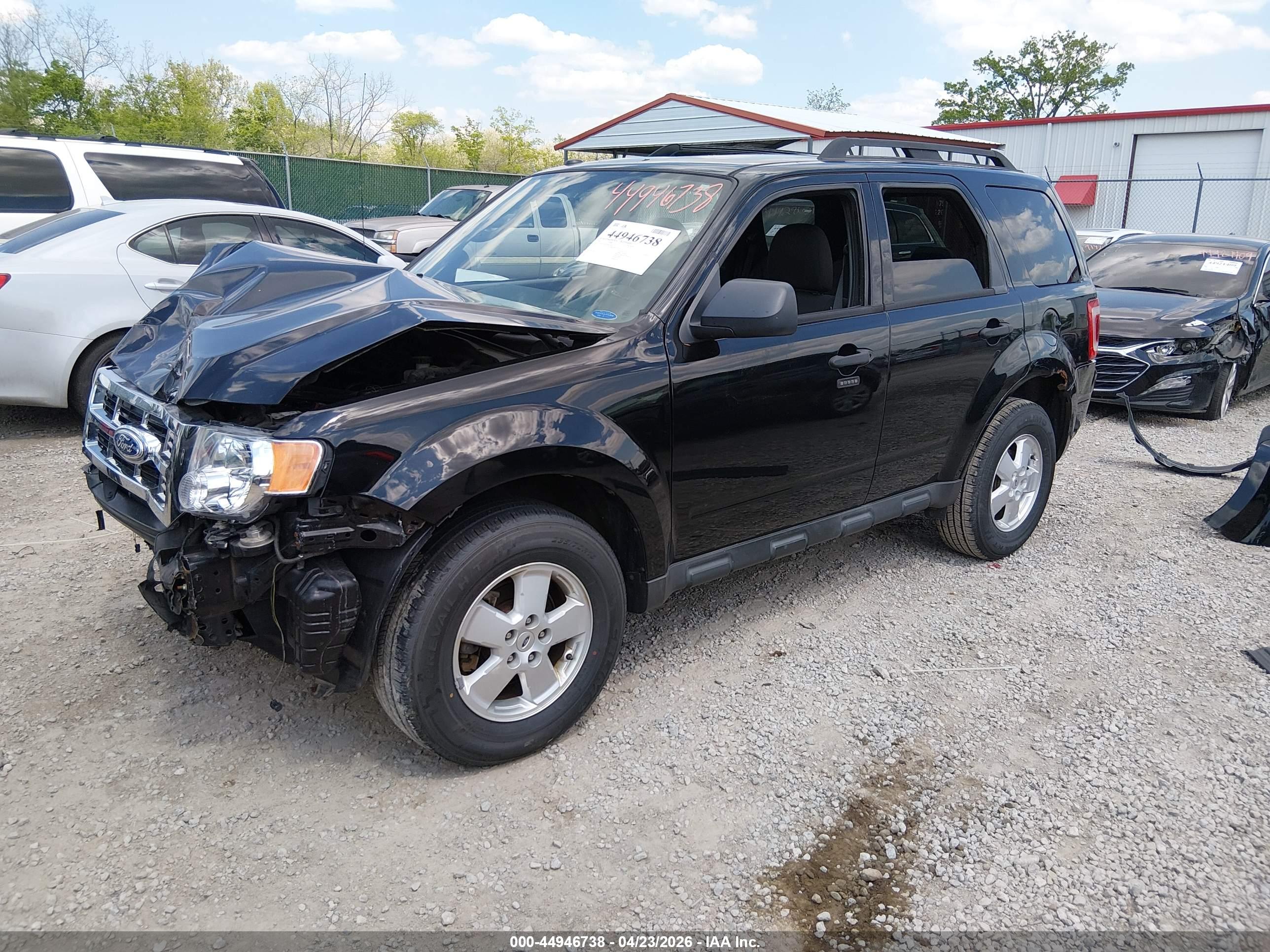 FORD ESCAPE image 2