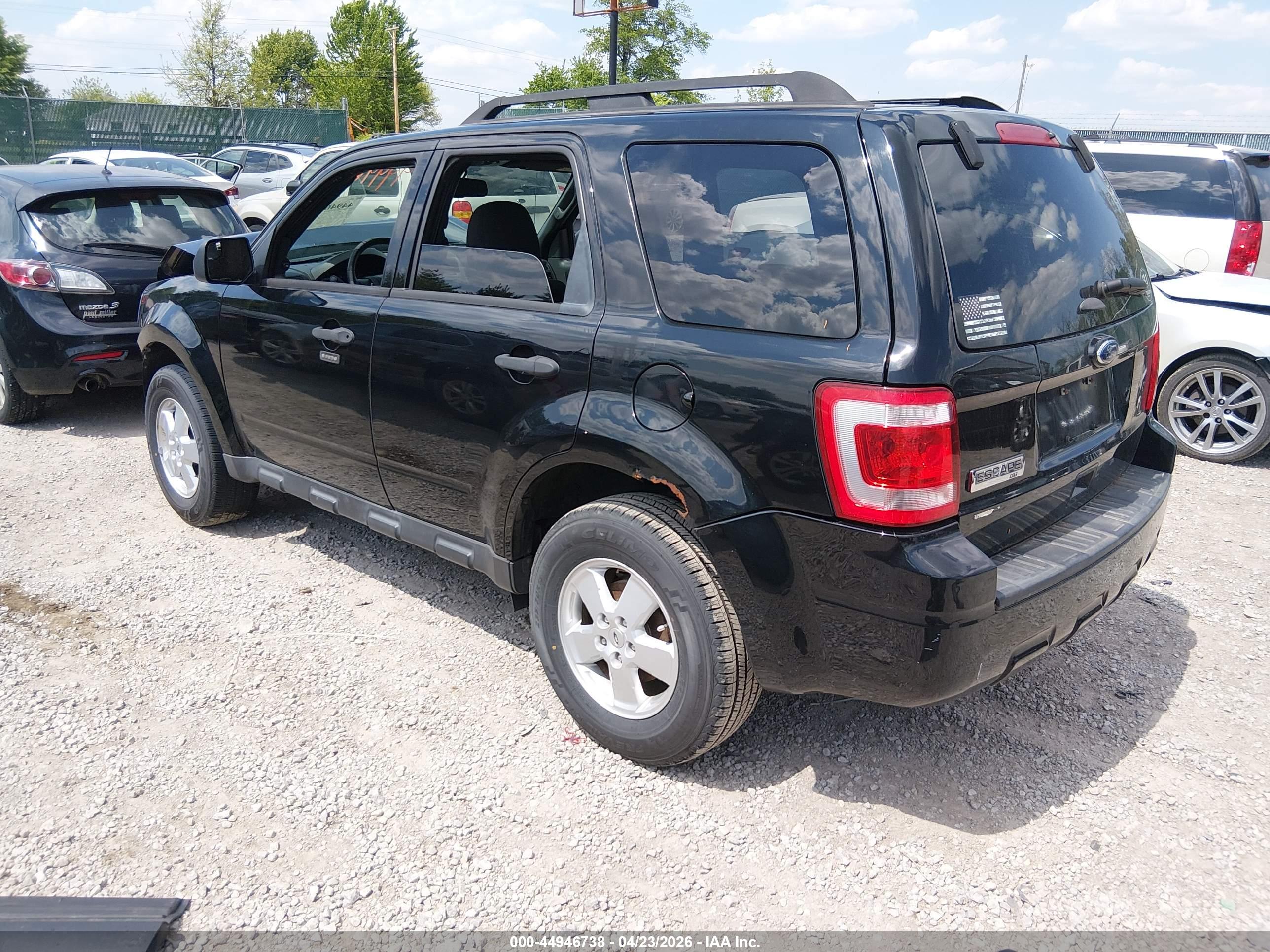 FORD ESCAPE image 3