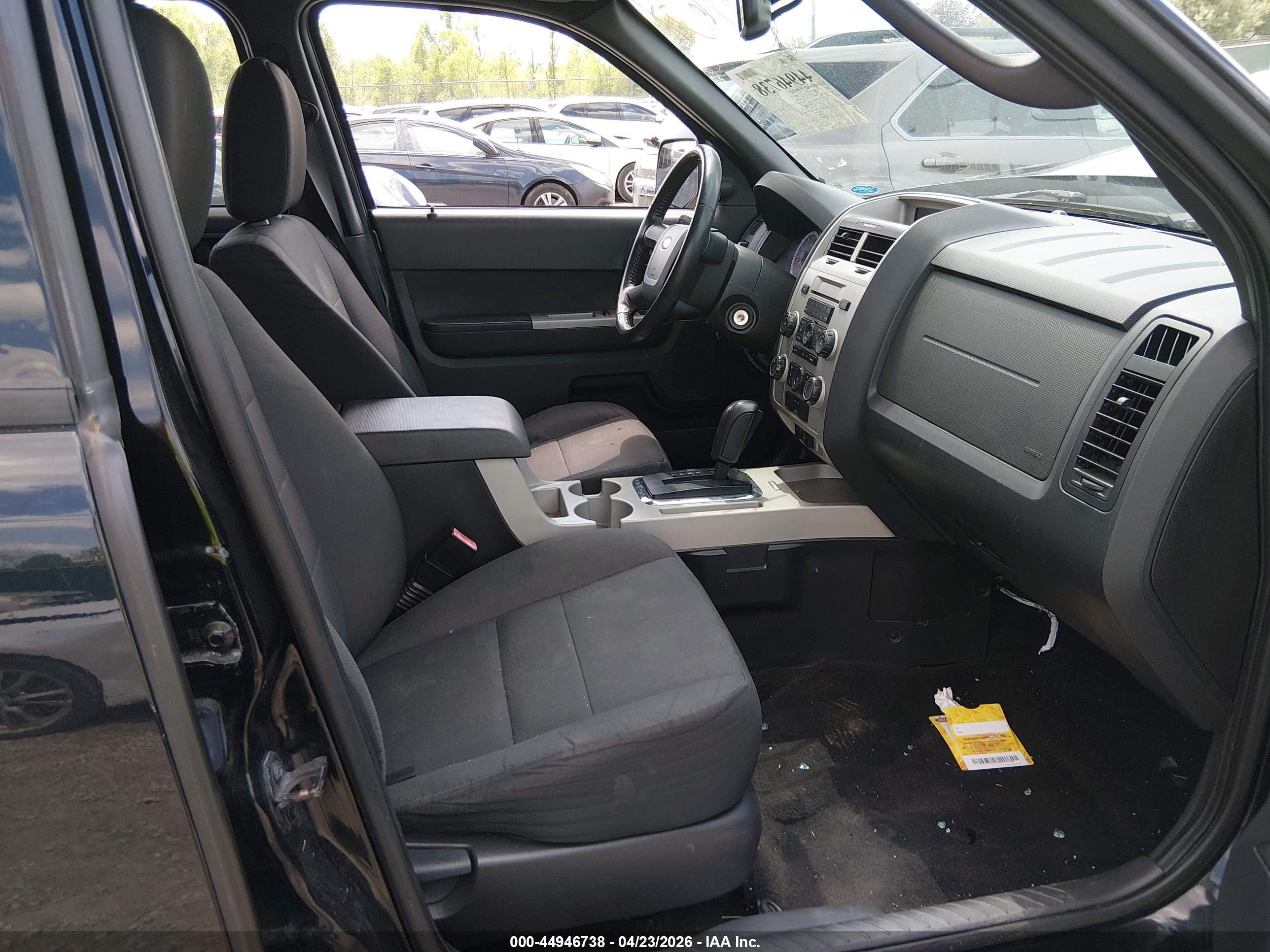 FORD ESCAPE image 5