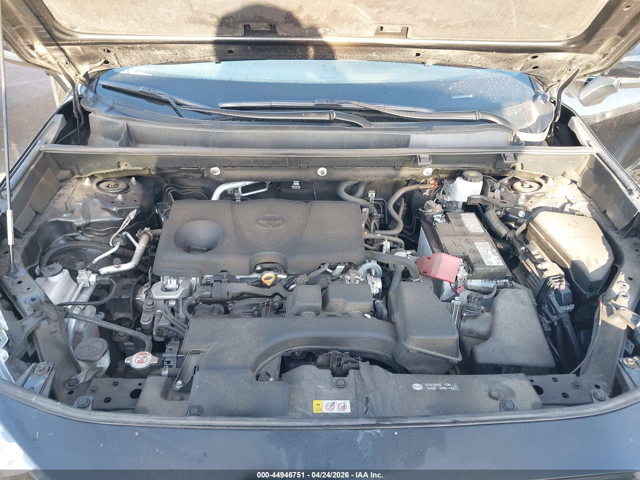 TOYOTA RAV4 image 10