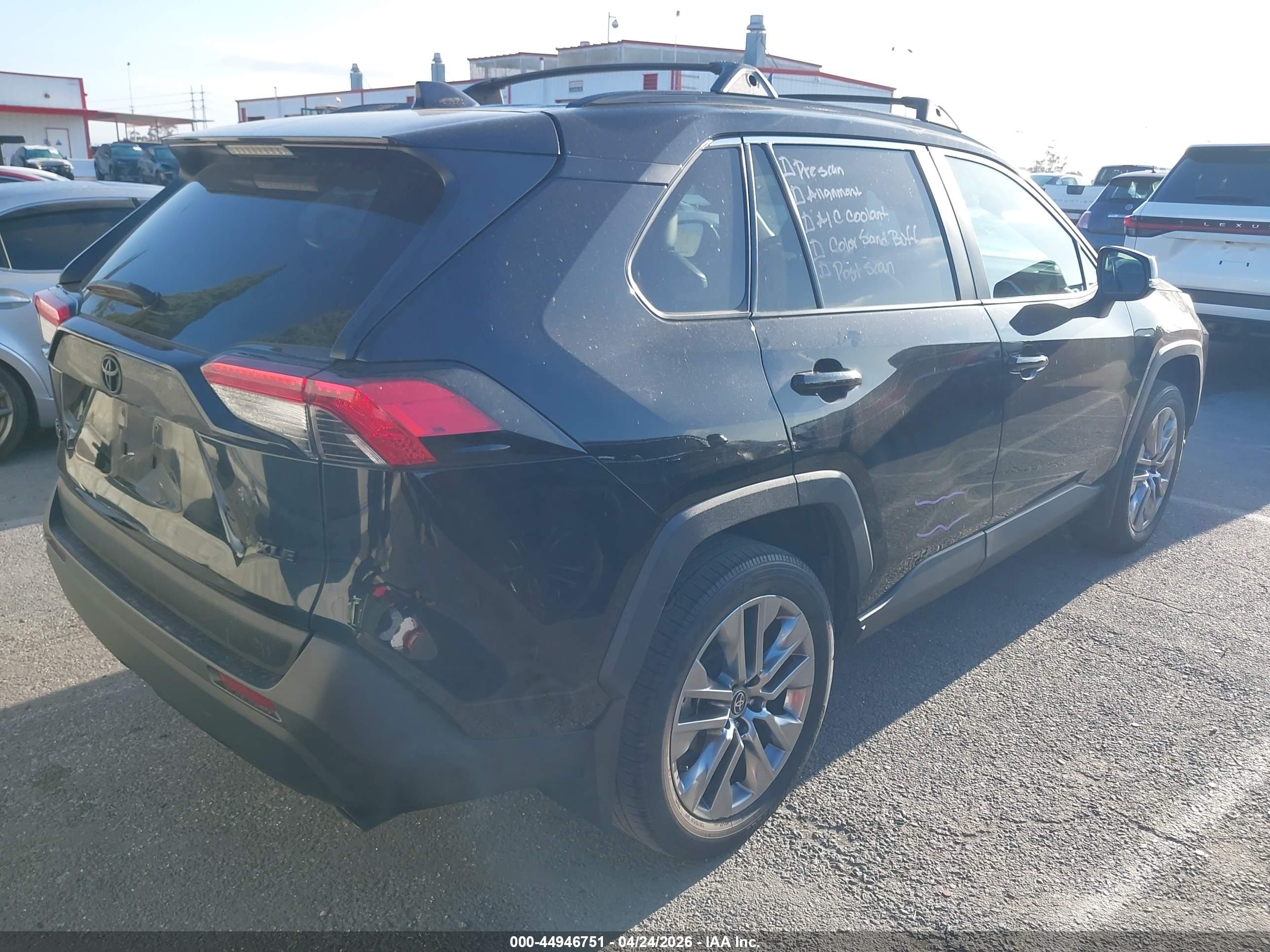 TOYOTA RAV4 image 4