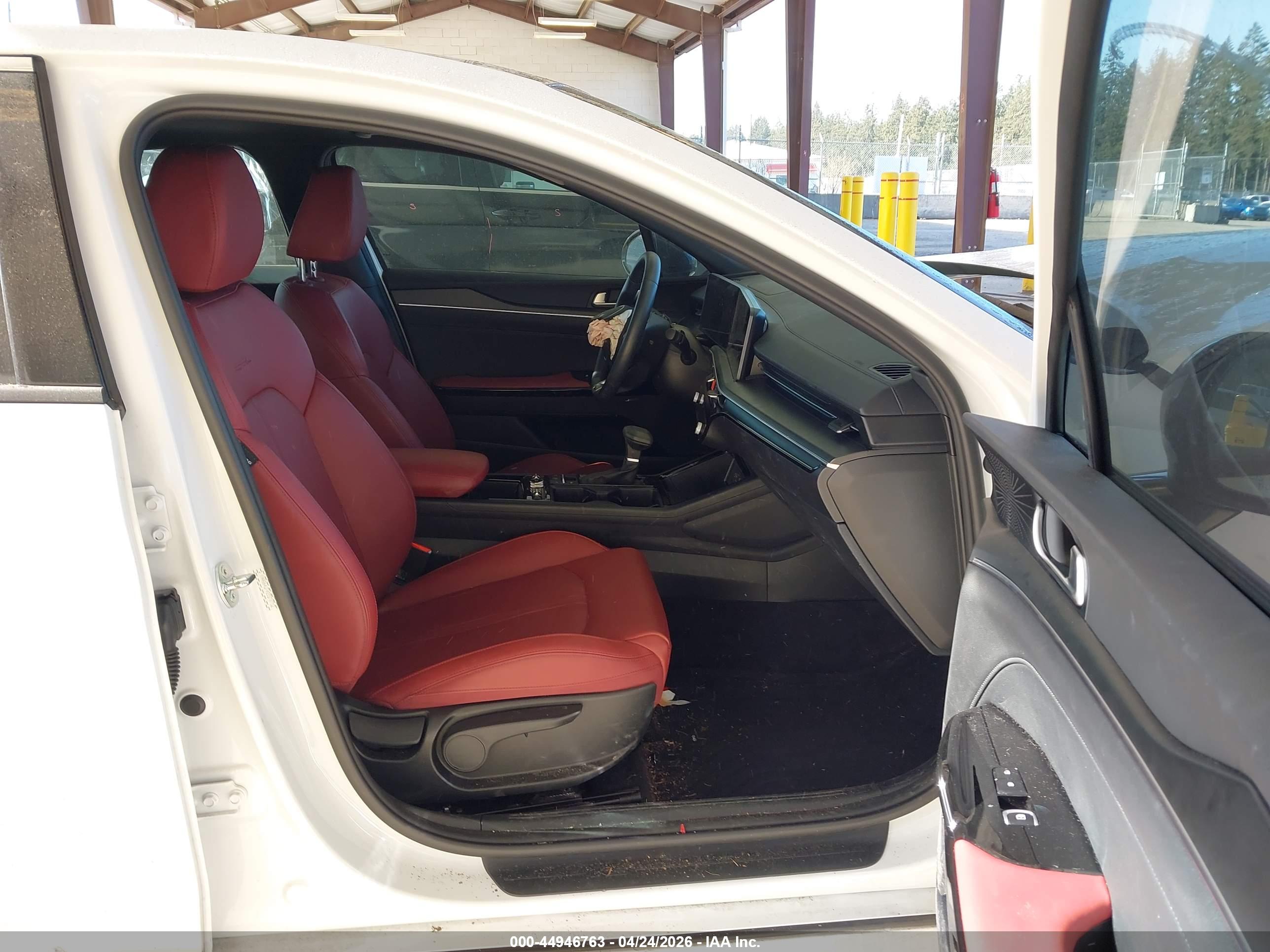 KIA K5 image 5