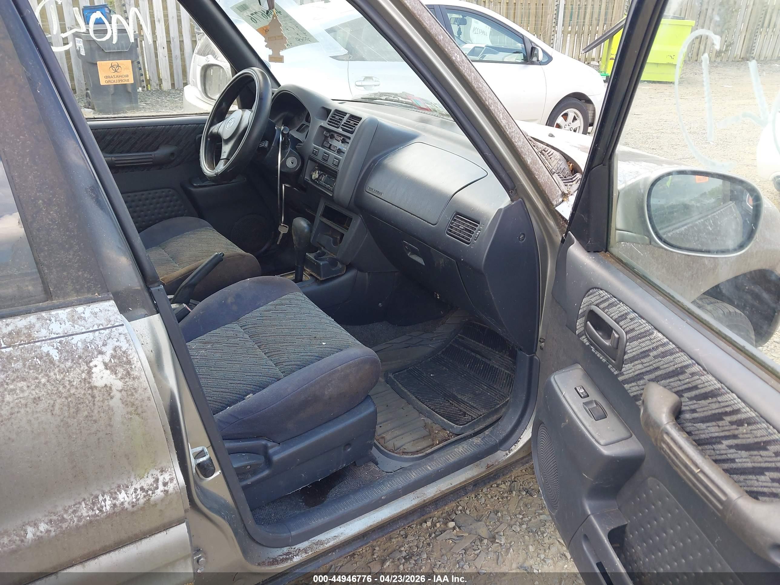 TOYOTA RAV4 image 5