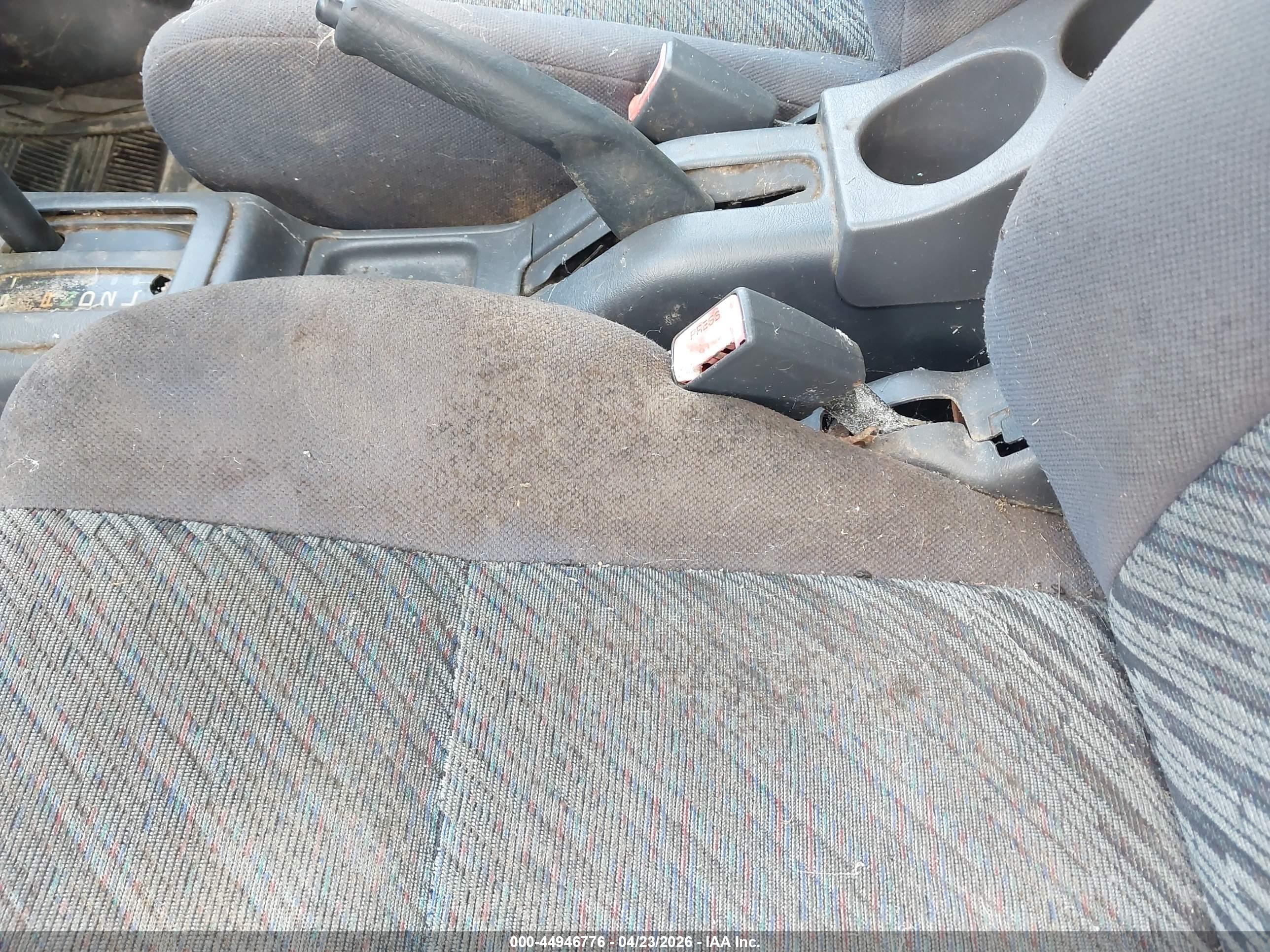 TOYOTA RAV4 image 6