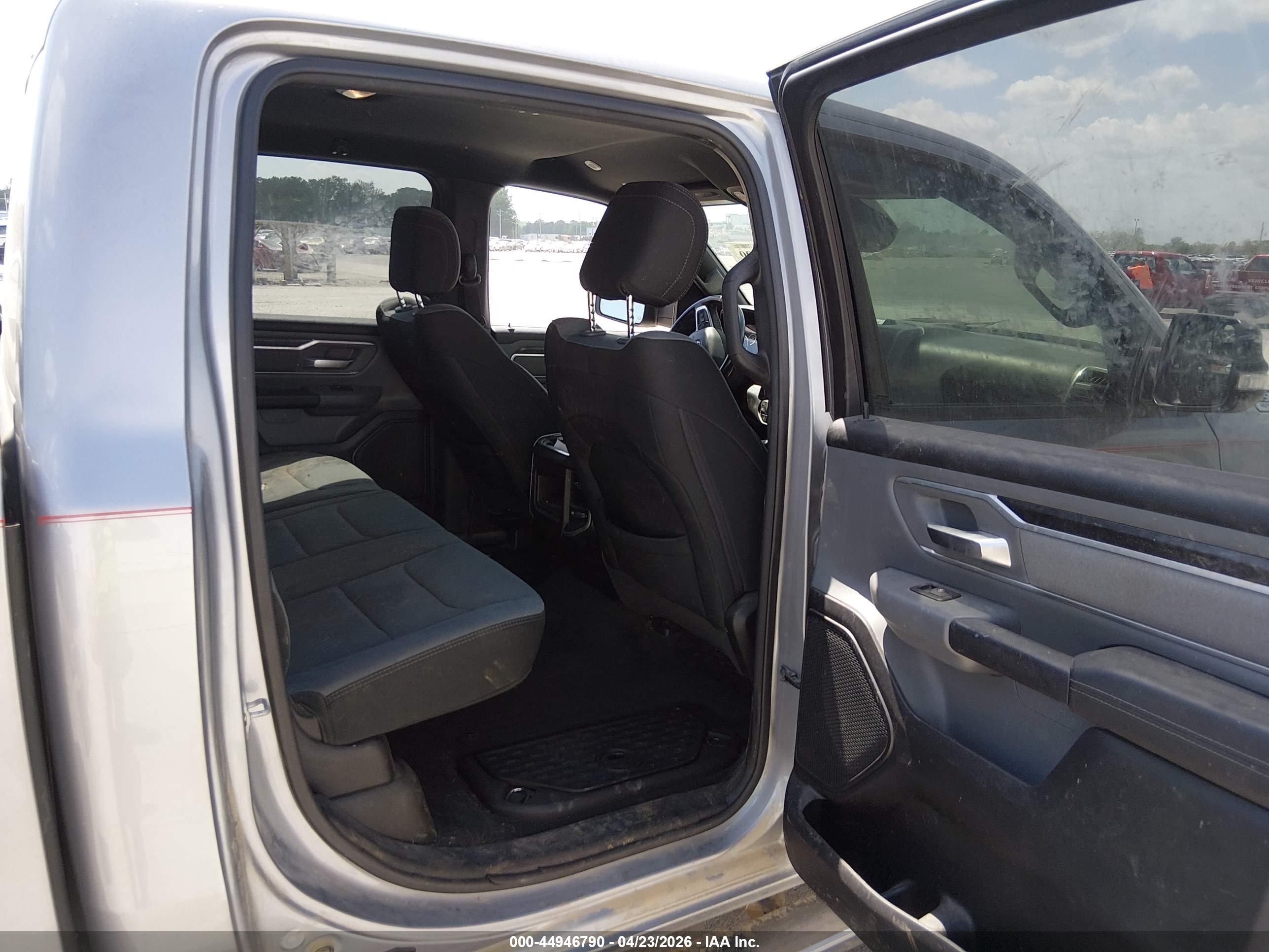 RAM 1500 image 8