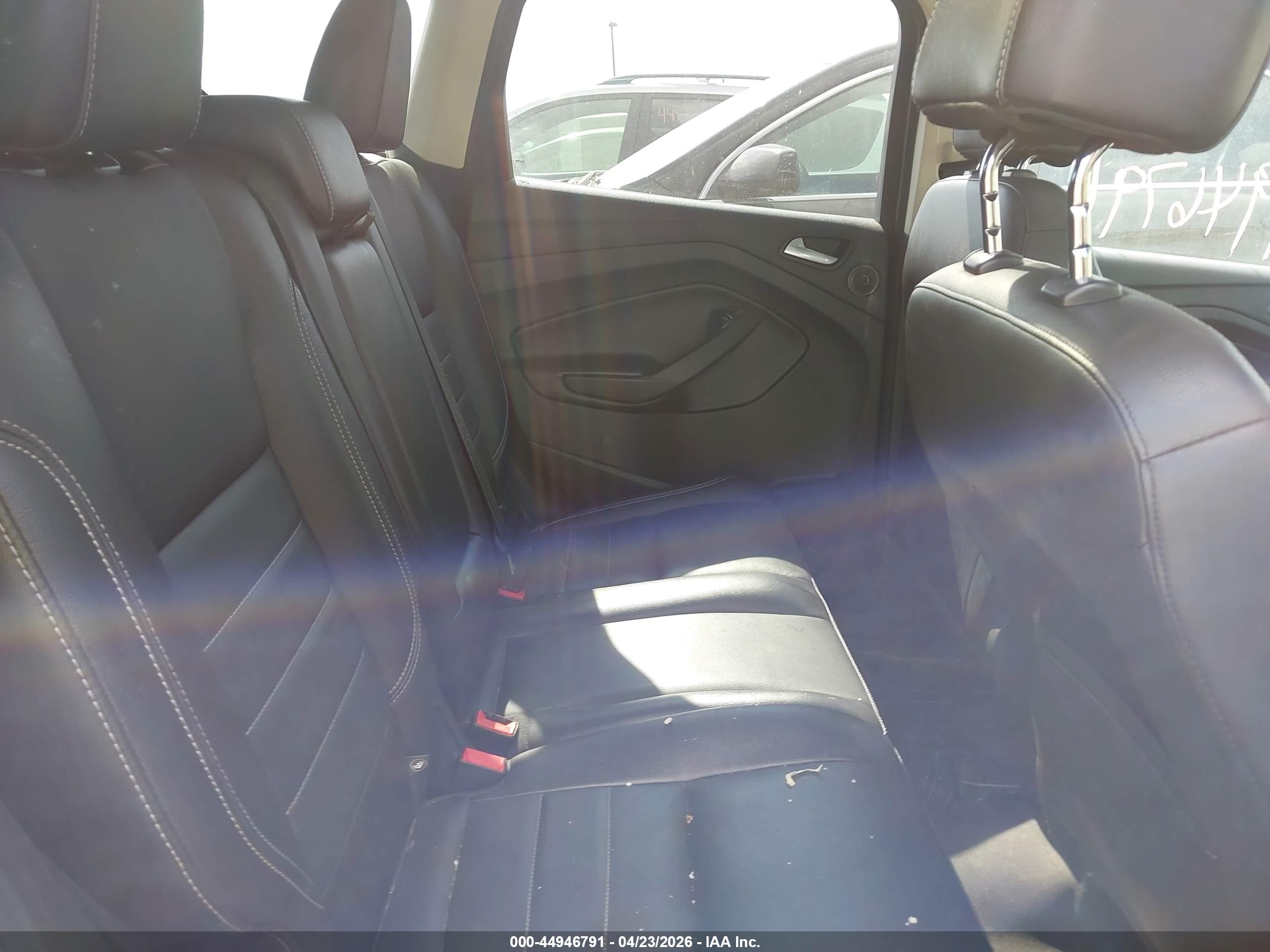 FORD ESCAPE image 8