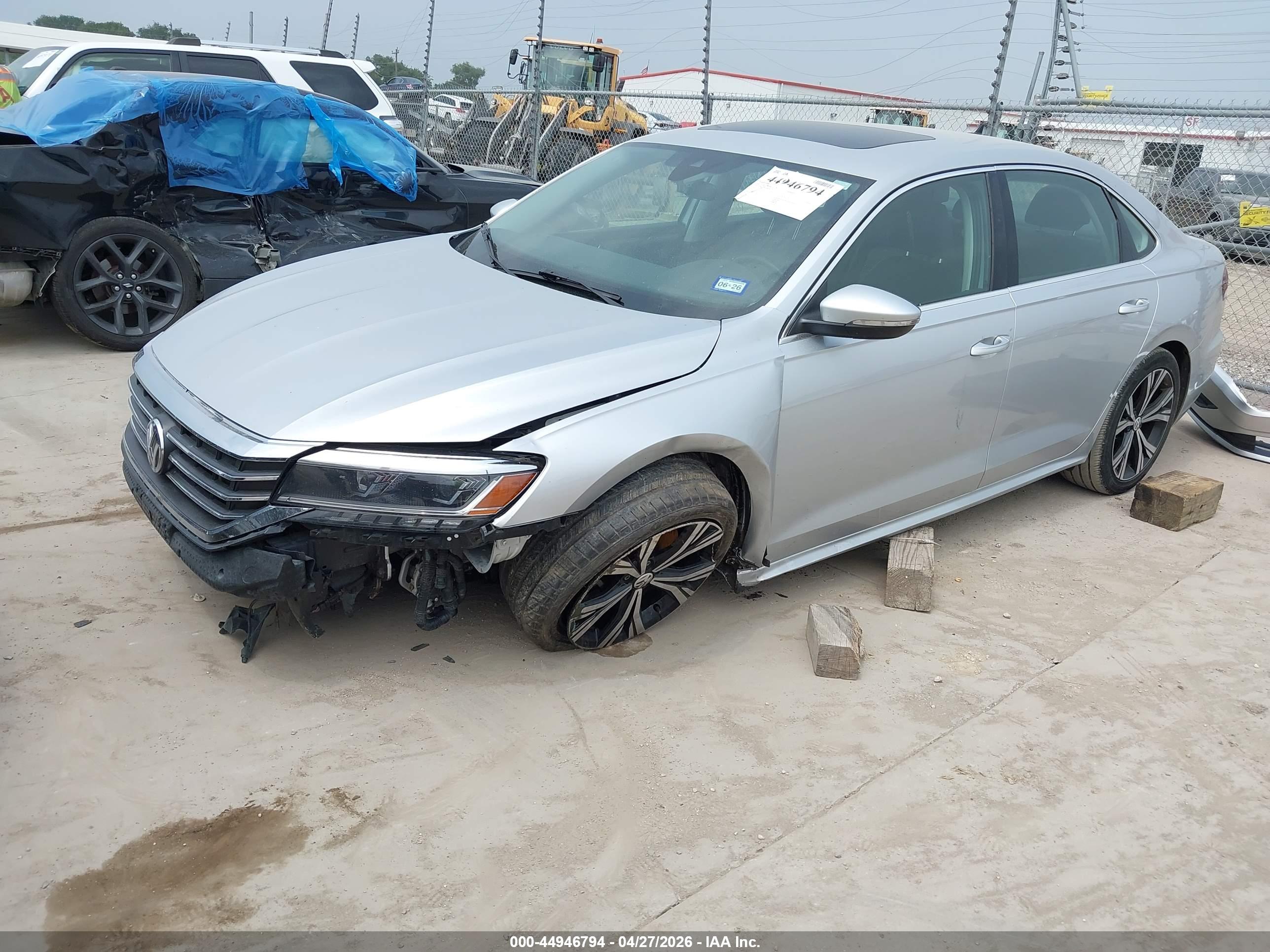 VOLKSWAGEN PASSAT image 2