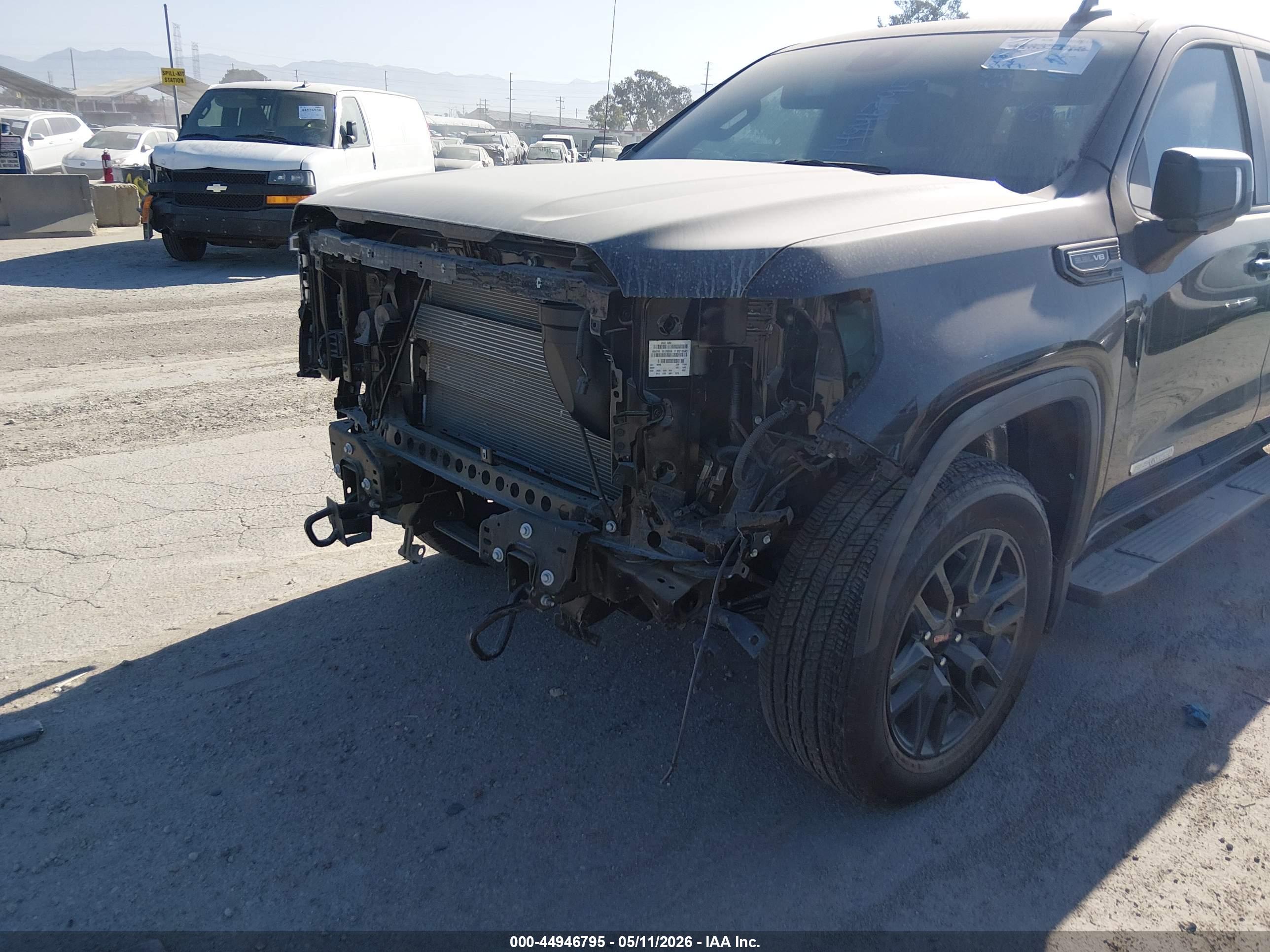 GMC SIERRA image 6