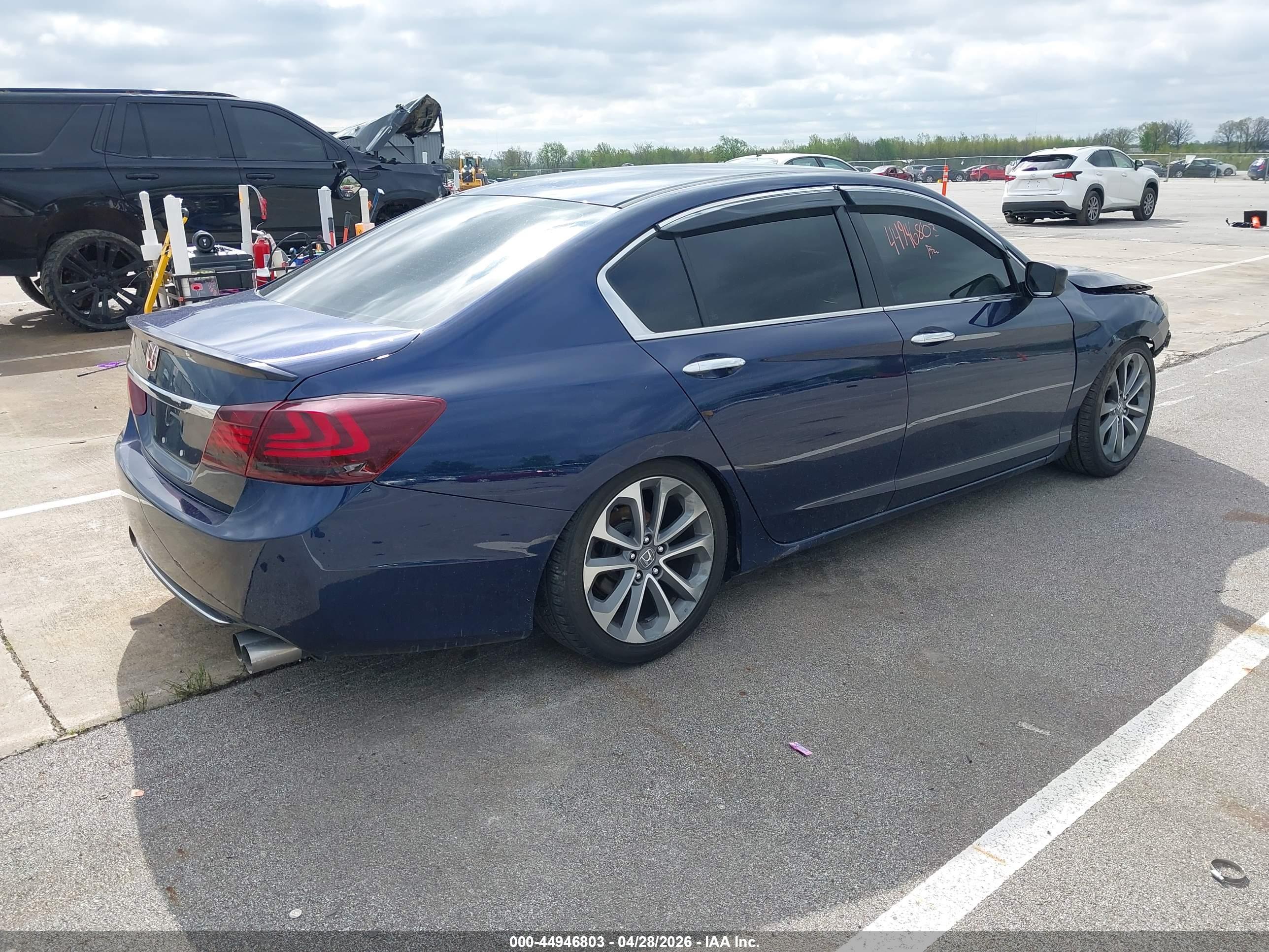 HONDA ACCORD image 4