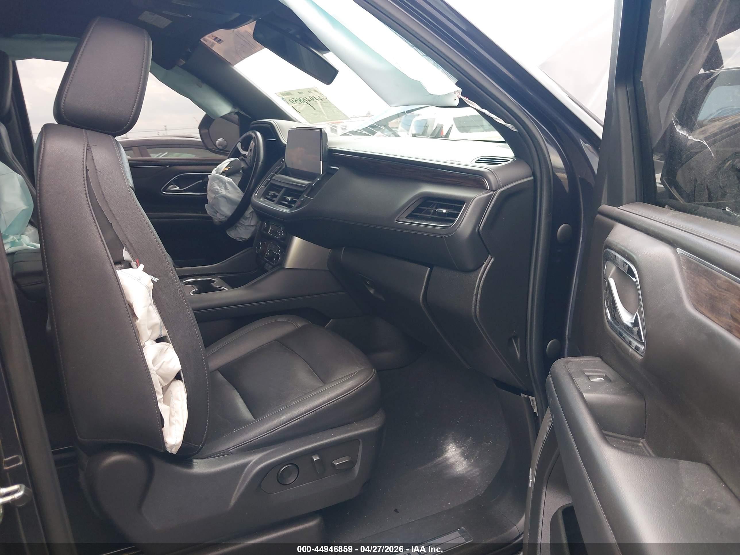 CHEVROLET SUBURBAN image 5