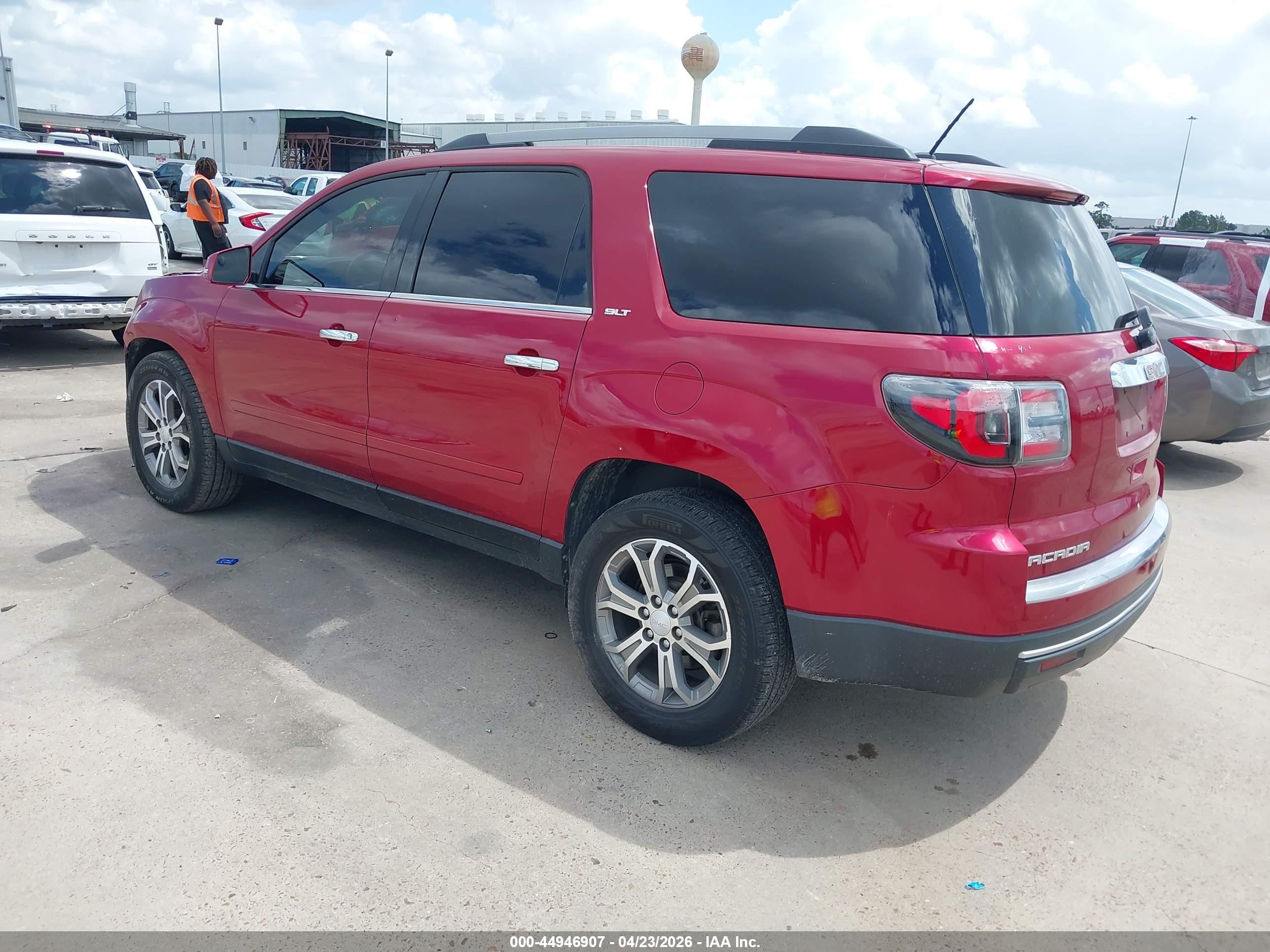 GMC ACADIA image 3