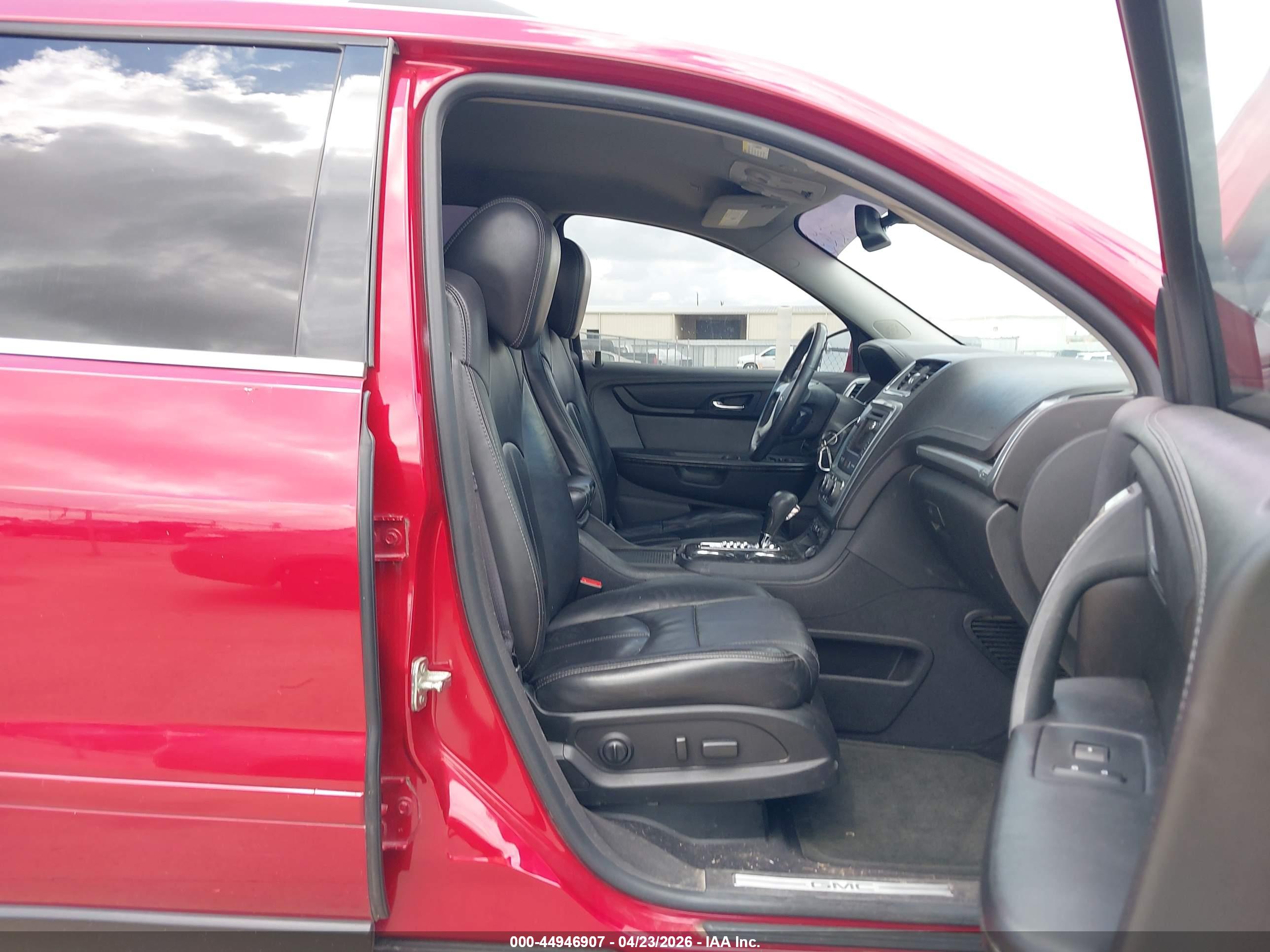 GMC ACADIA image 5