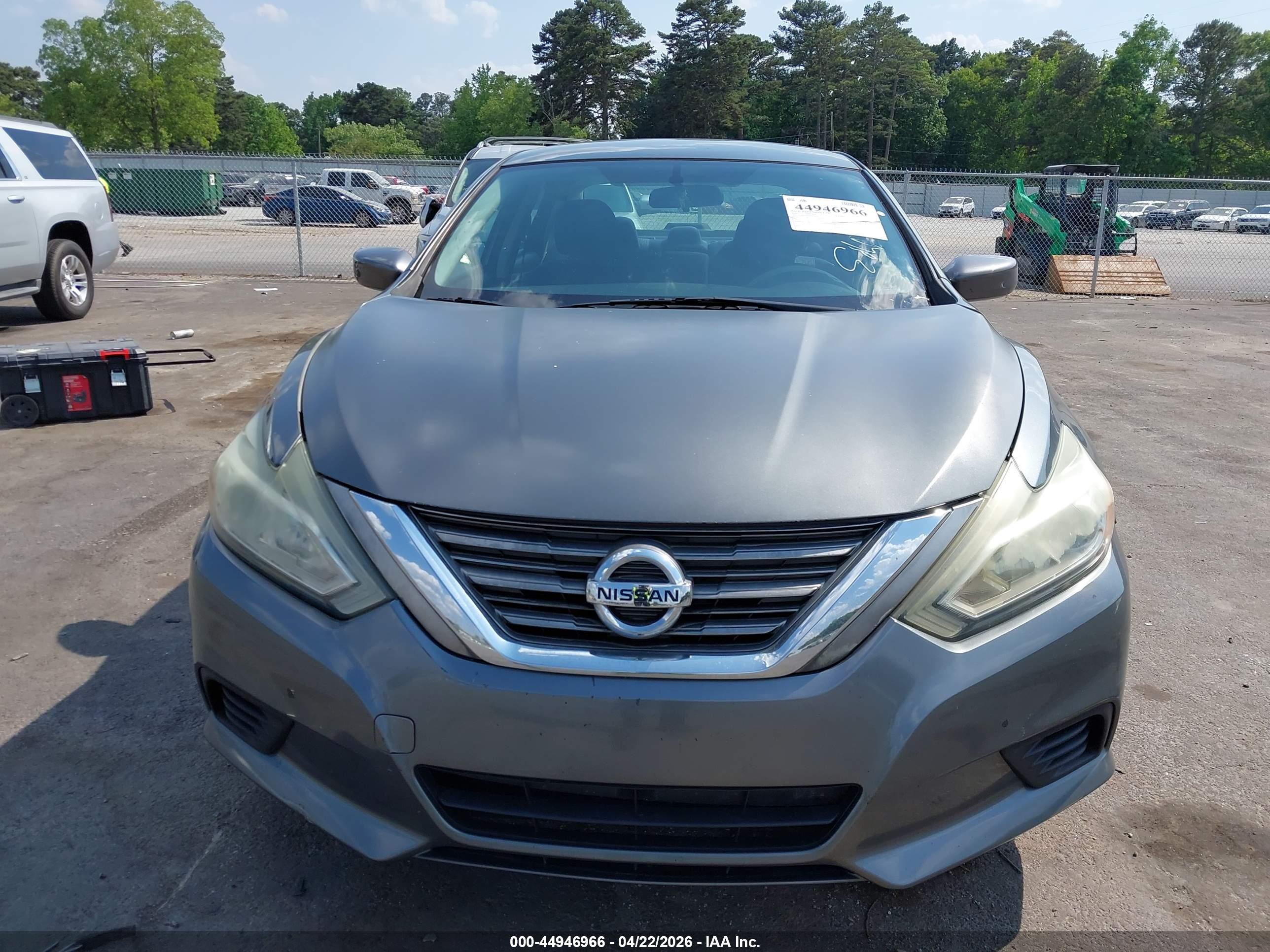 NISSAN ALTIMA image 10