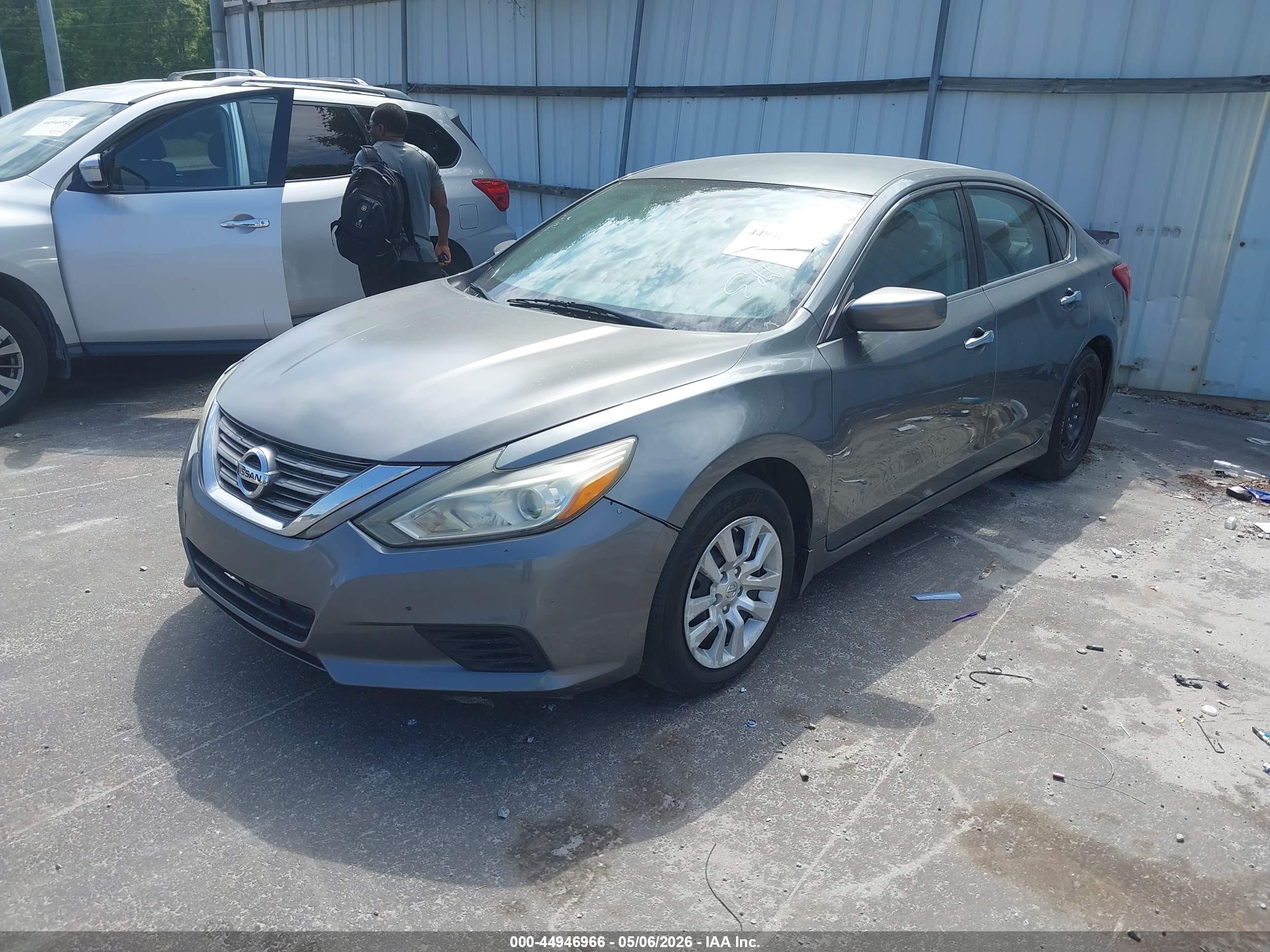 NISSAN ALTIMA image 2