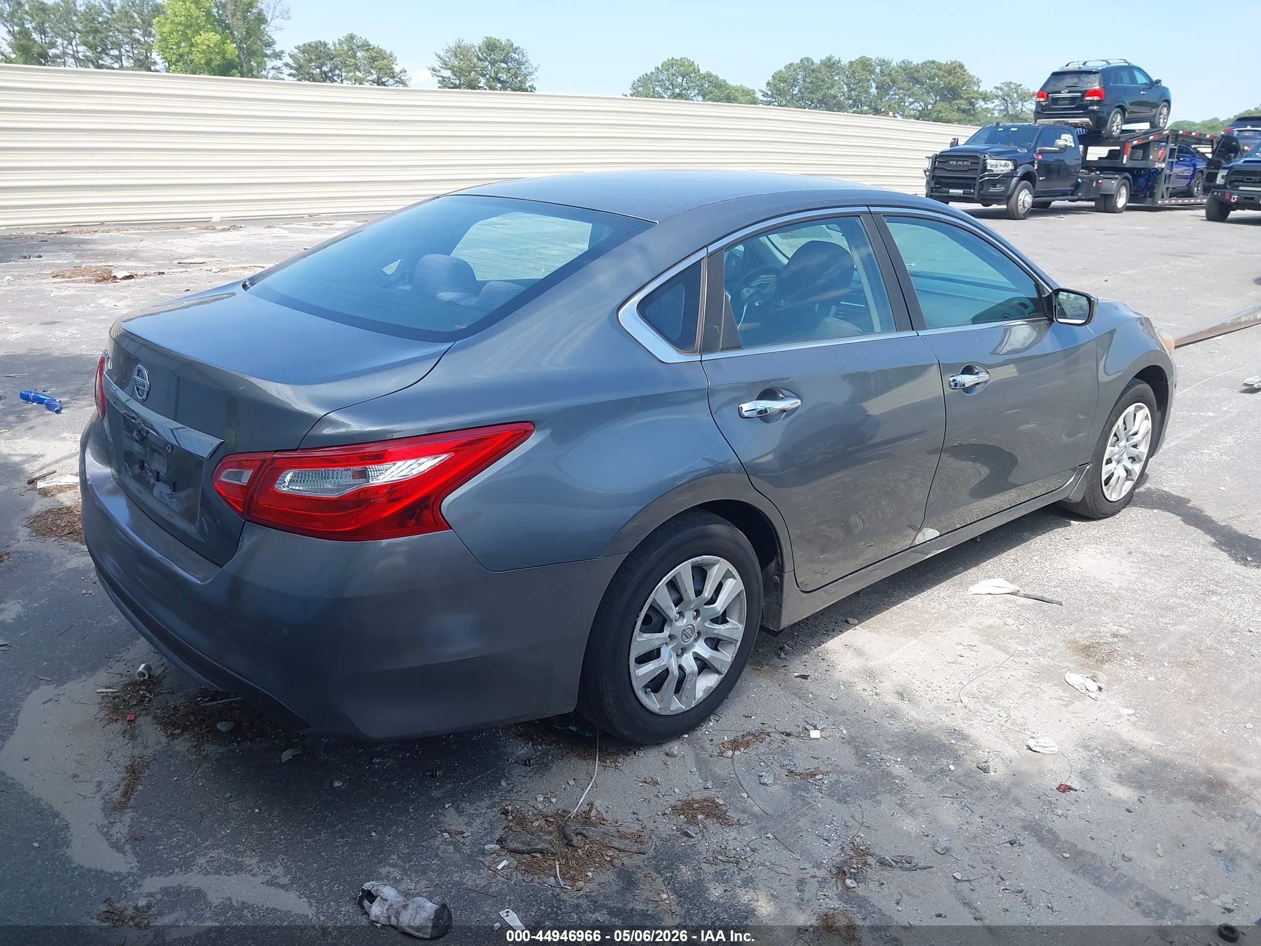 NISSAN ALTIMA image 4