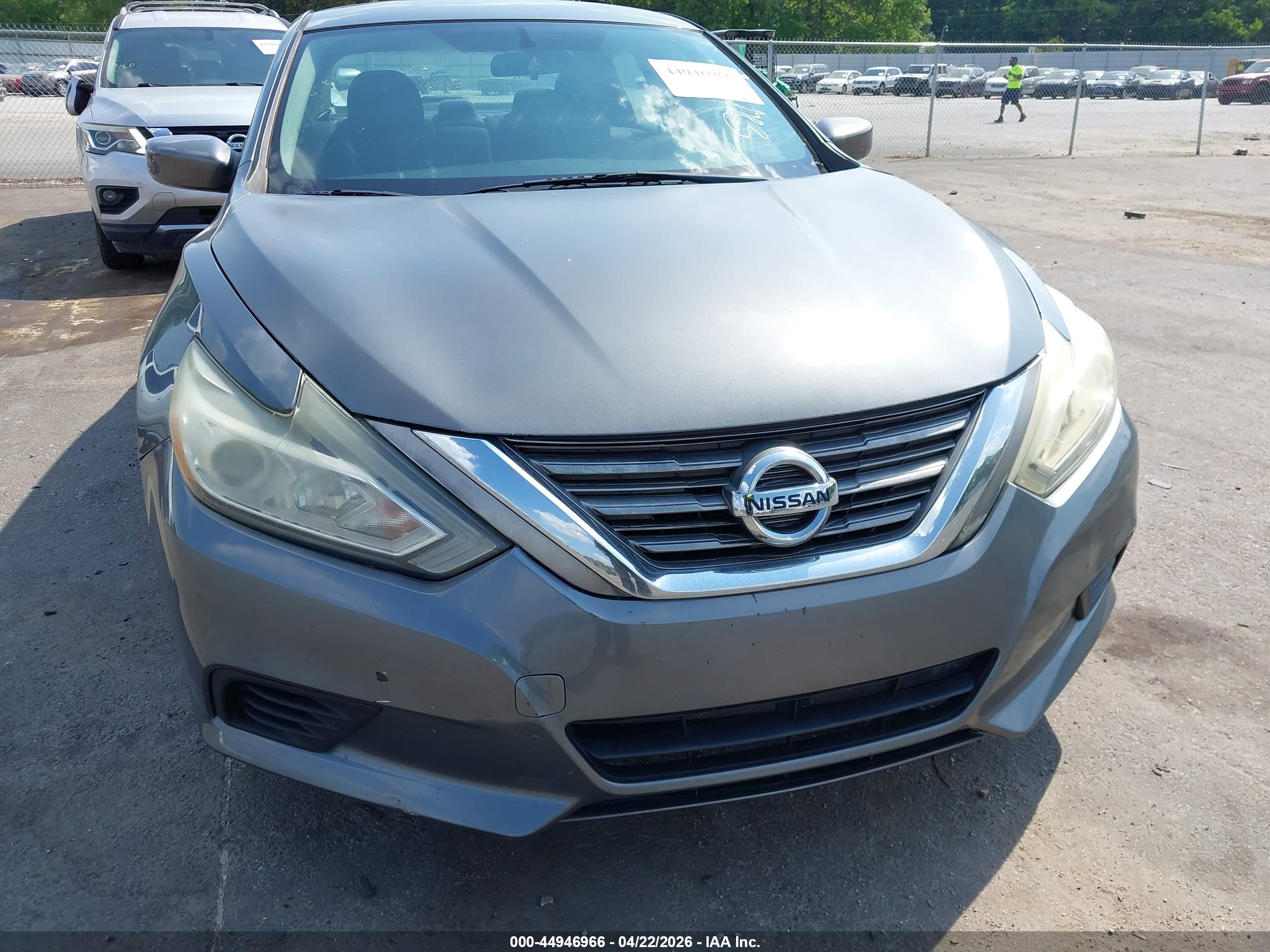 NISSAN ALTIMA image 6