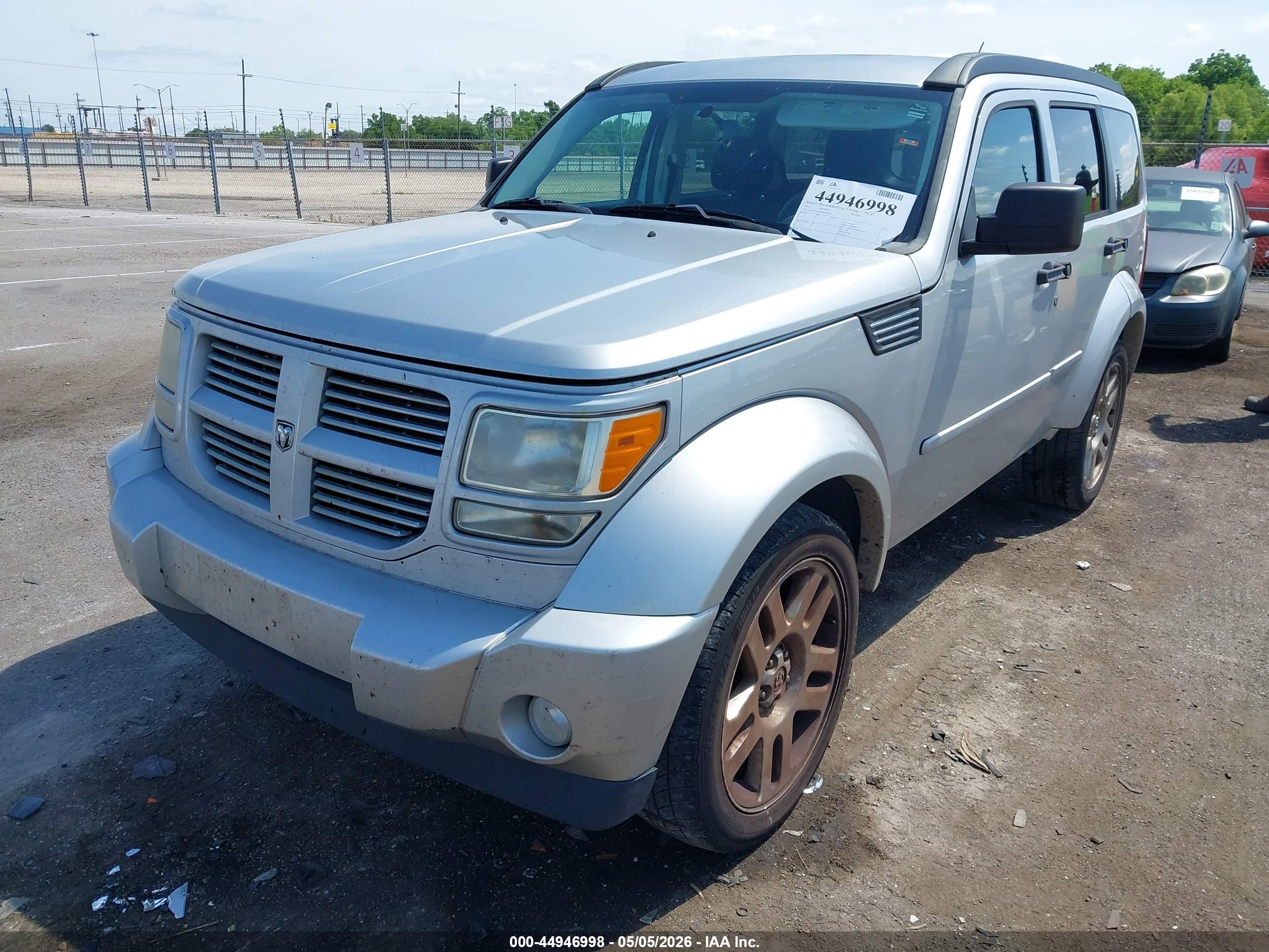 DODGE NITRO image 2