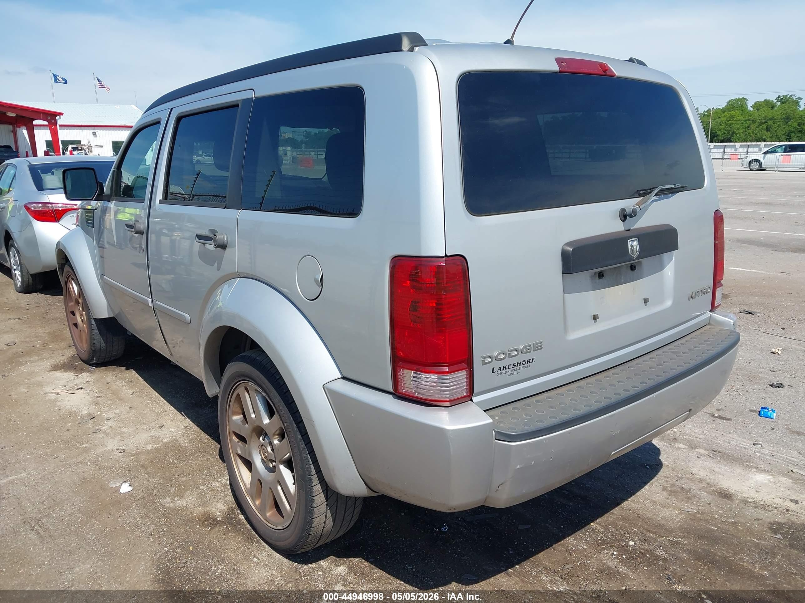 DODGE NITRO image 3