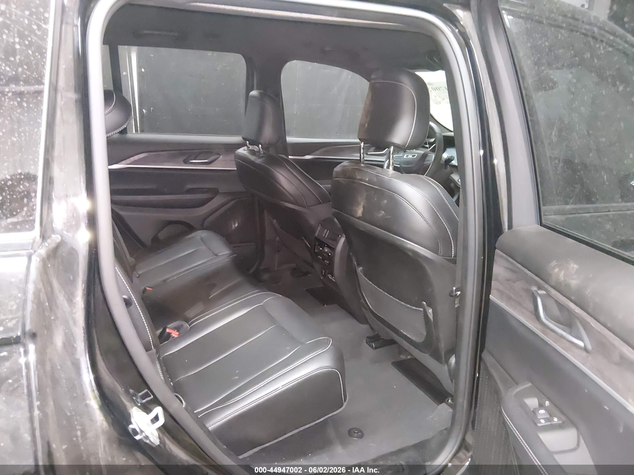 JEEP GRAND image 8