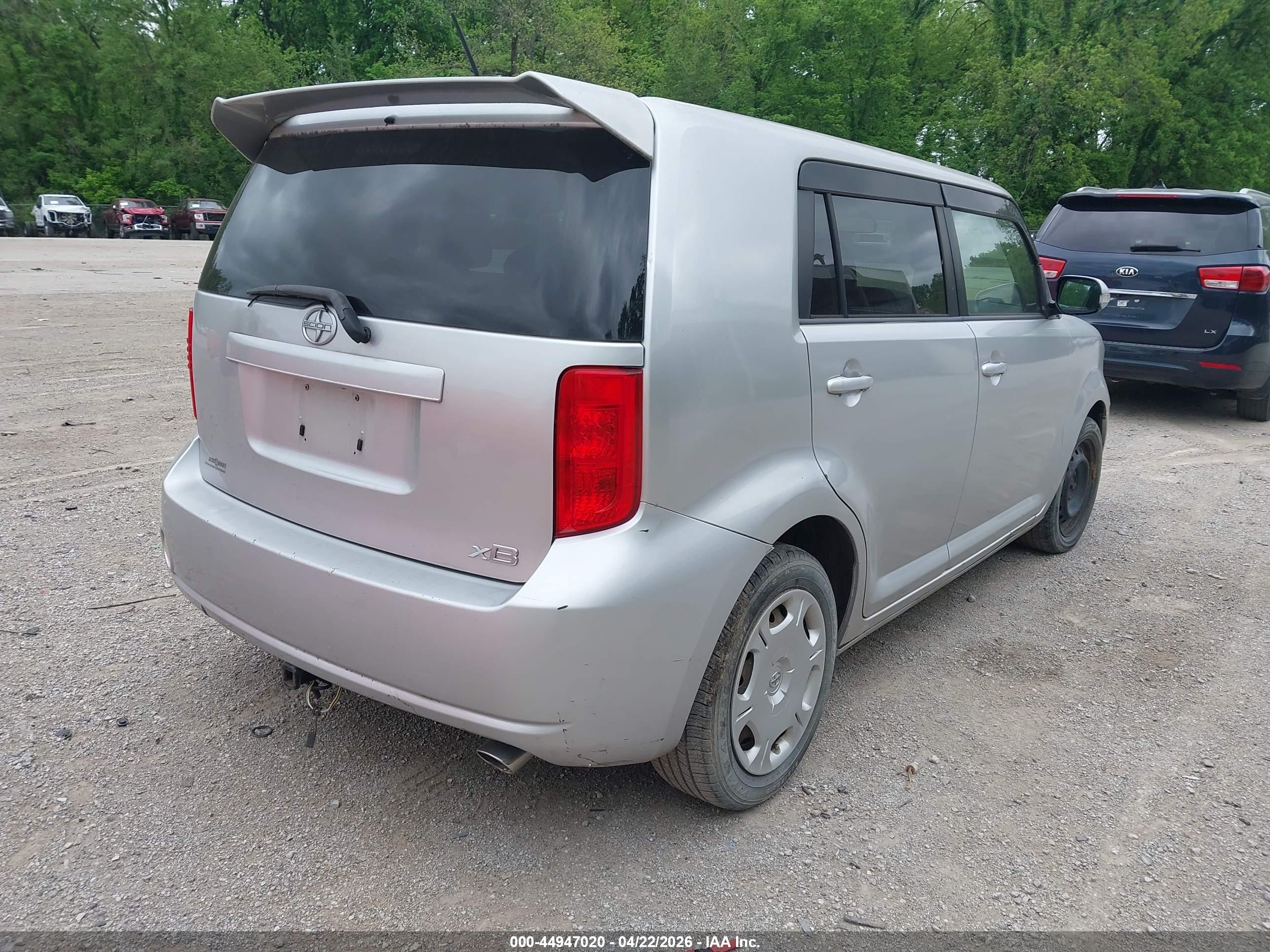 SCION XB image 4