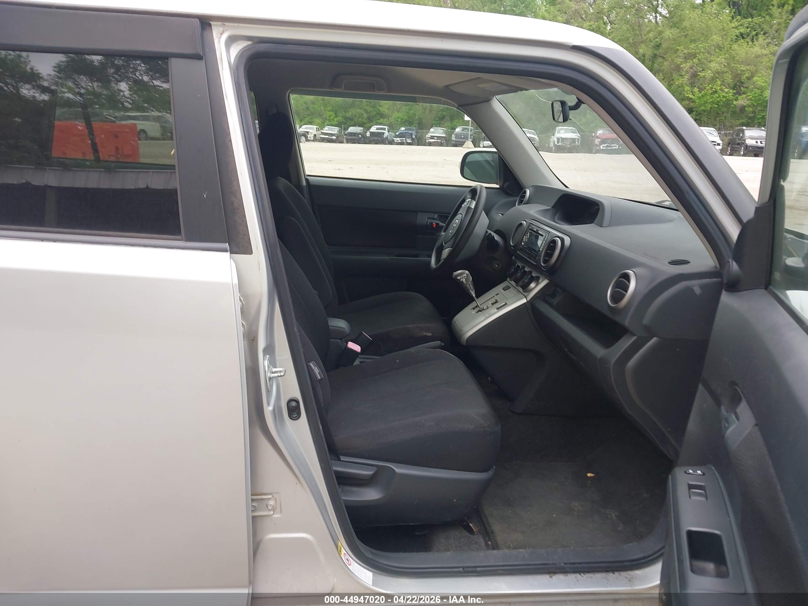 SCION XB image 5