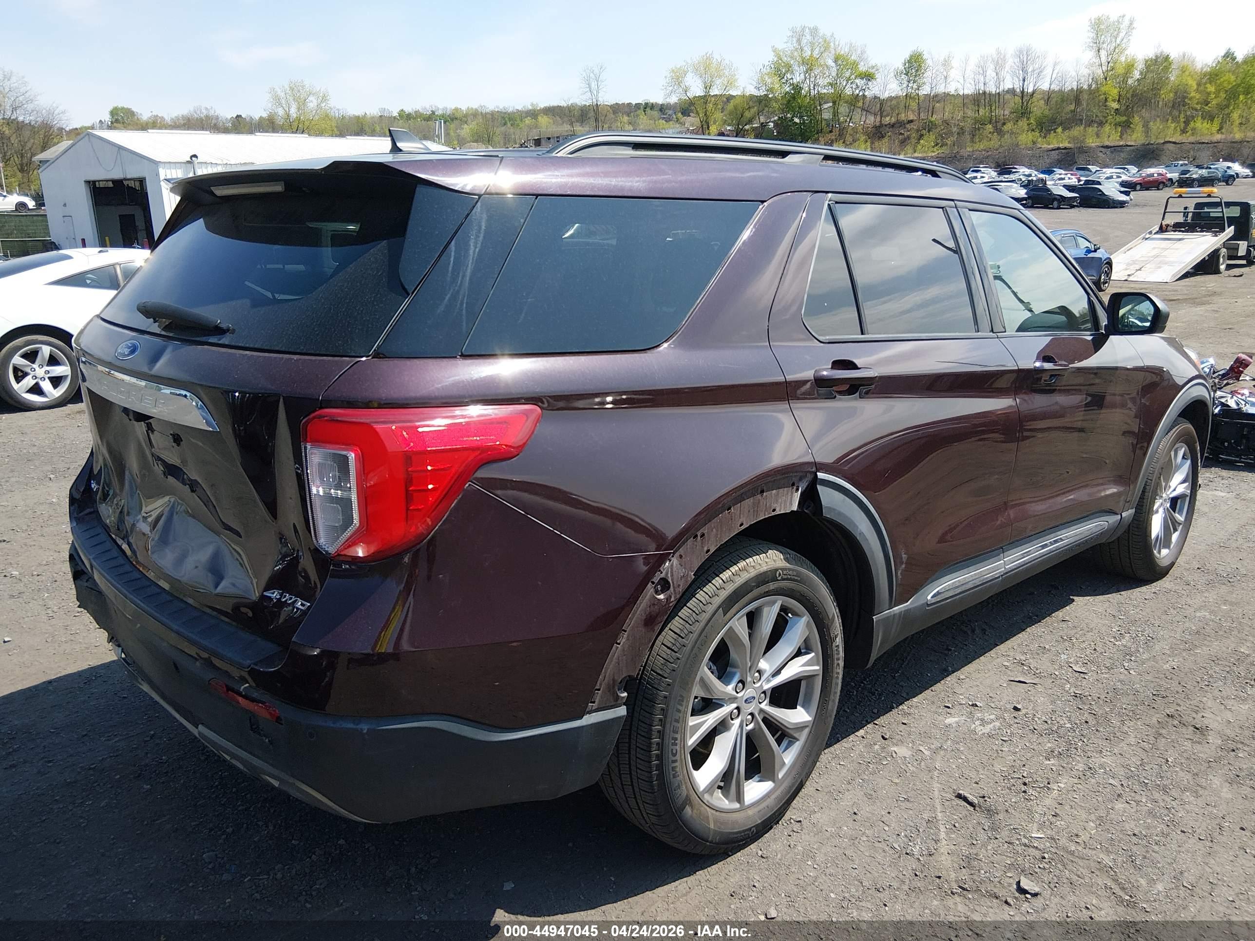 FORD EXPLORER image 4